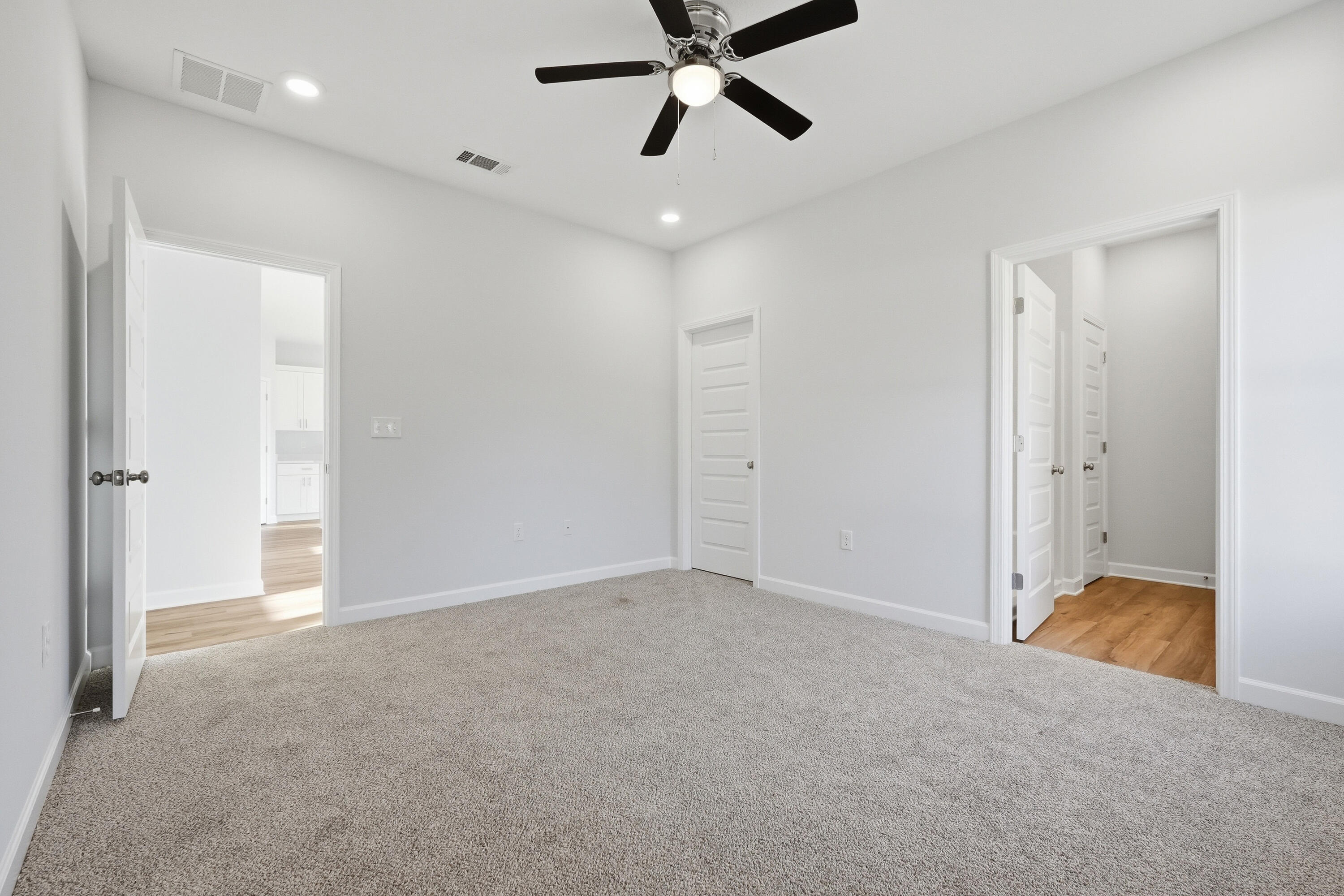 SOUTHERNAIRE S/D - Residential