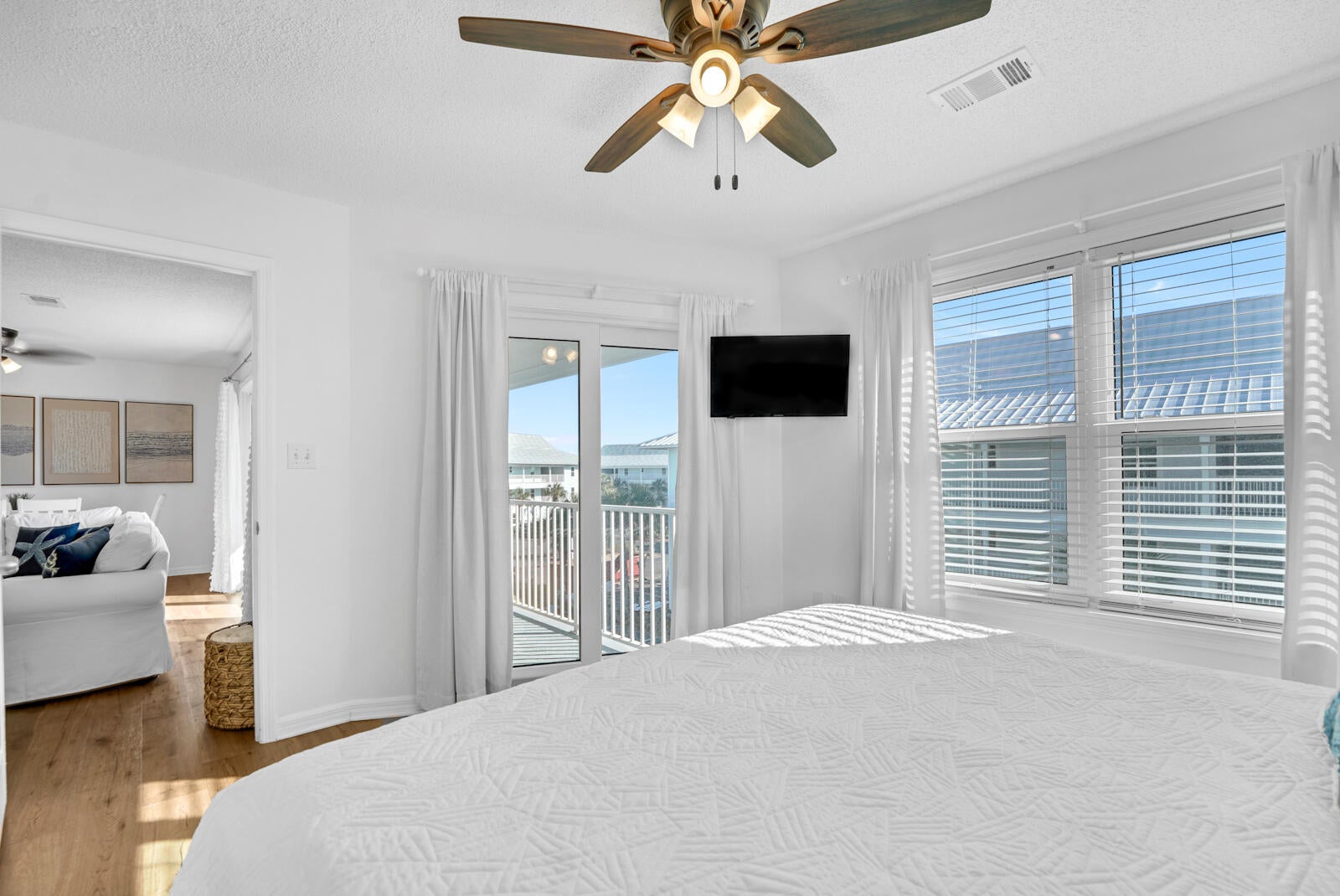 BEACHSIDE VILLAS CONDO - Residential