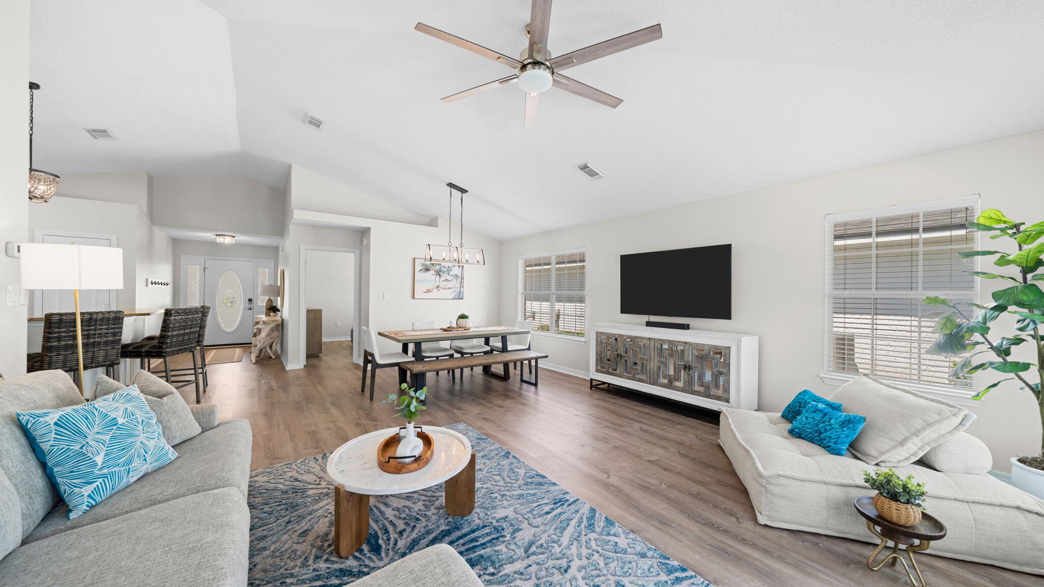 PARADISE RETREAT - Residential