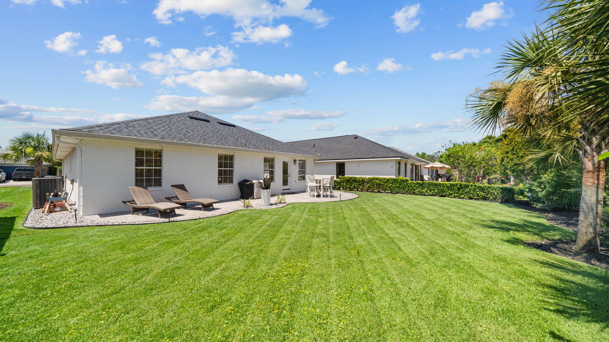 PARADISE RETREAT - Residential