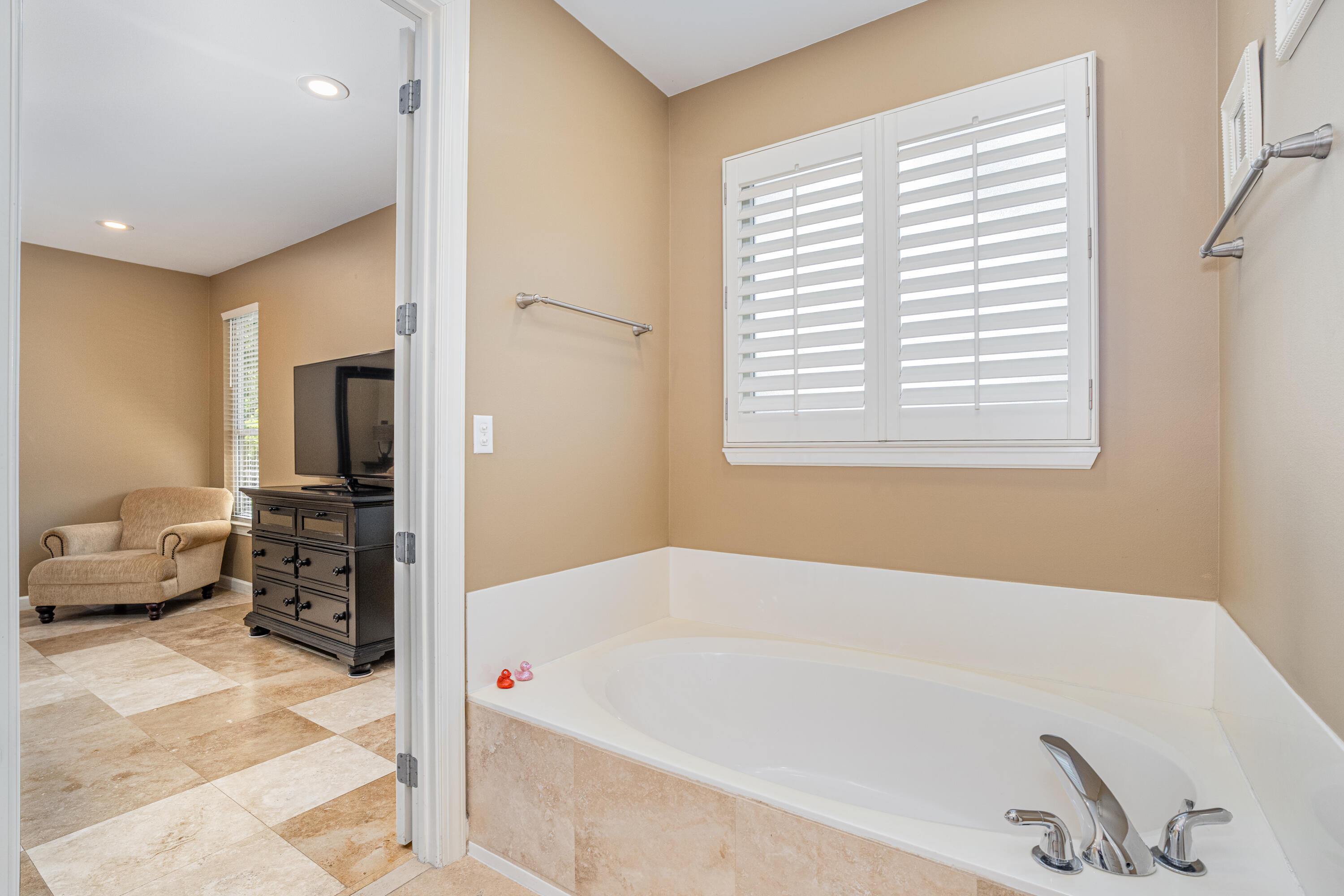 CRYSTAL LAKE II AT SANDESTIN - Residential