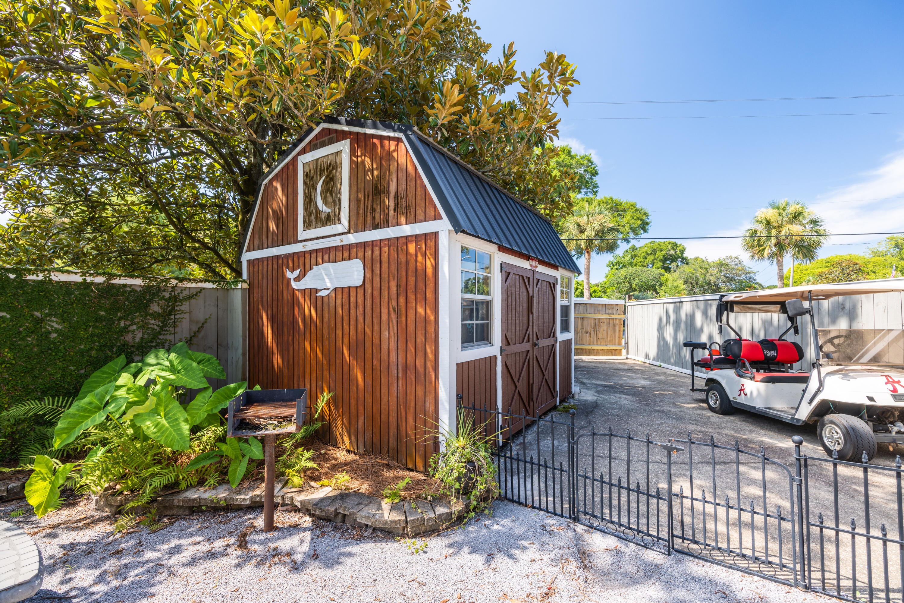 ELLIOTTS POINT 4TH ADDN - Residential