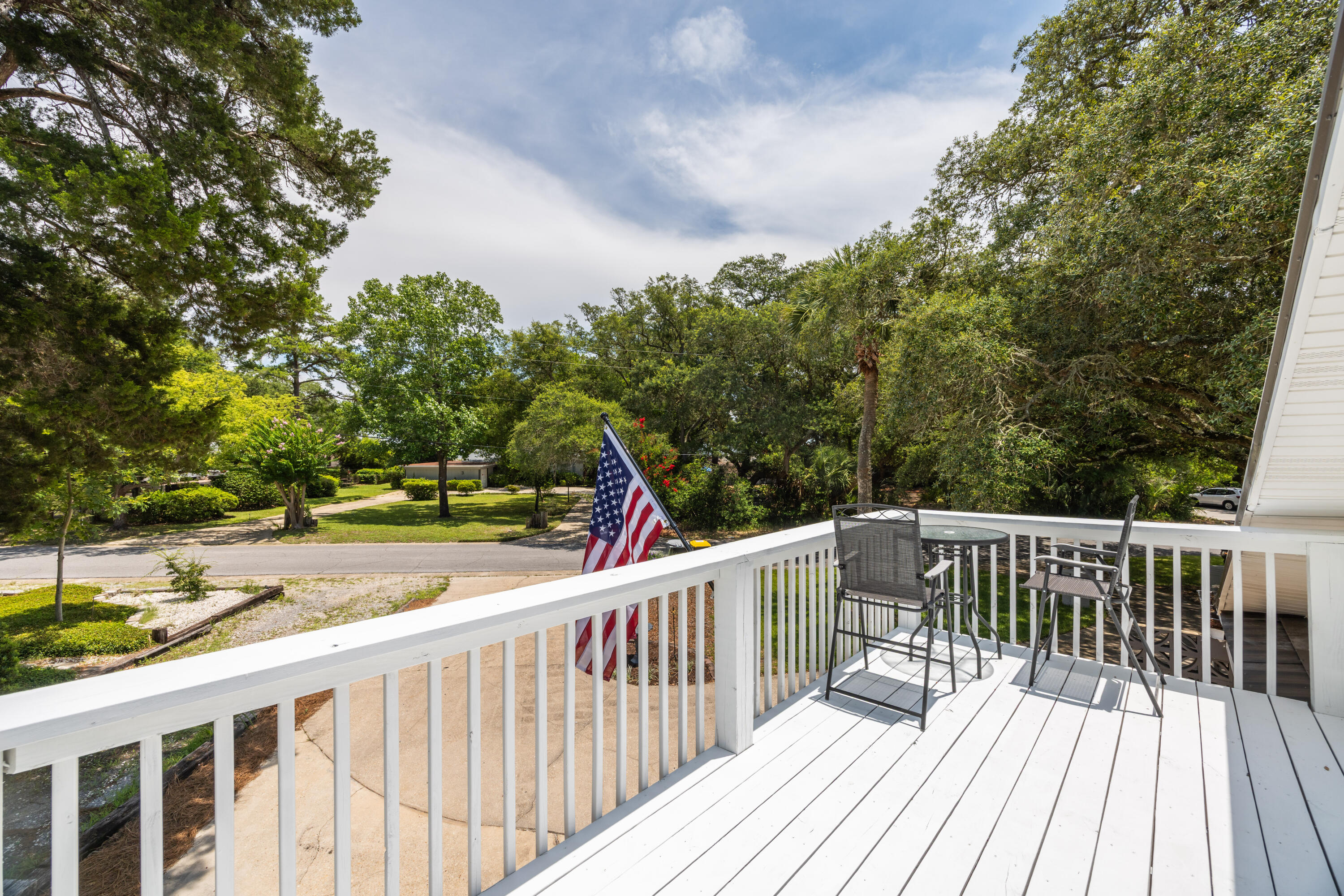 ELLIOTTS POINT 4TH ADDN - Residential