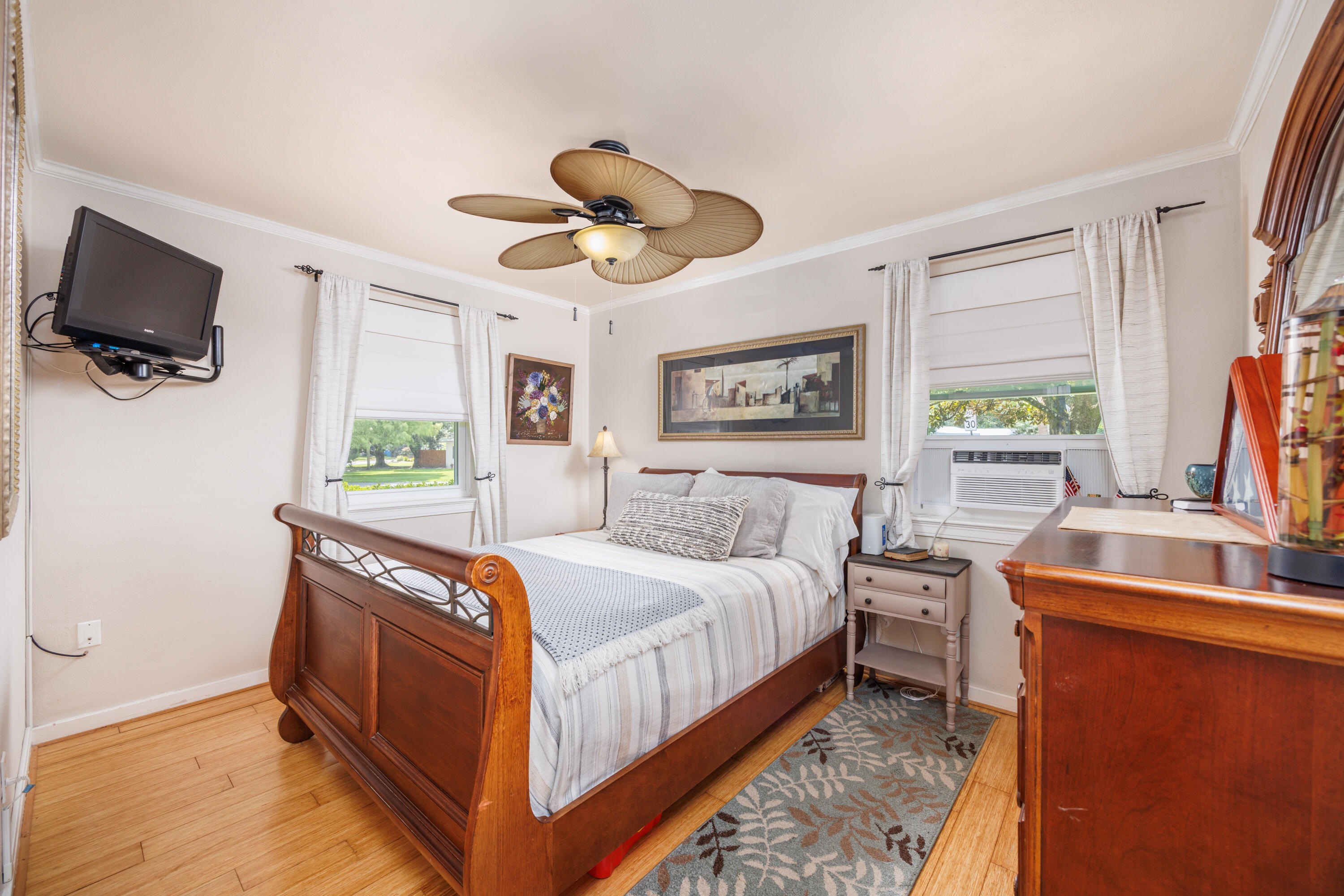 ELLIOTTS POINT 4TH ADDN - Residential