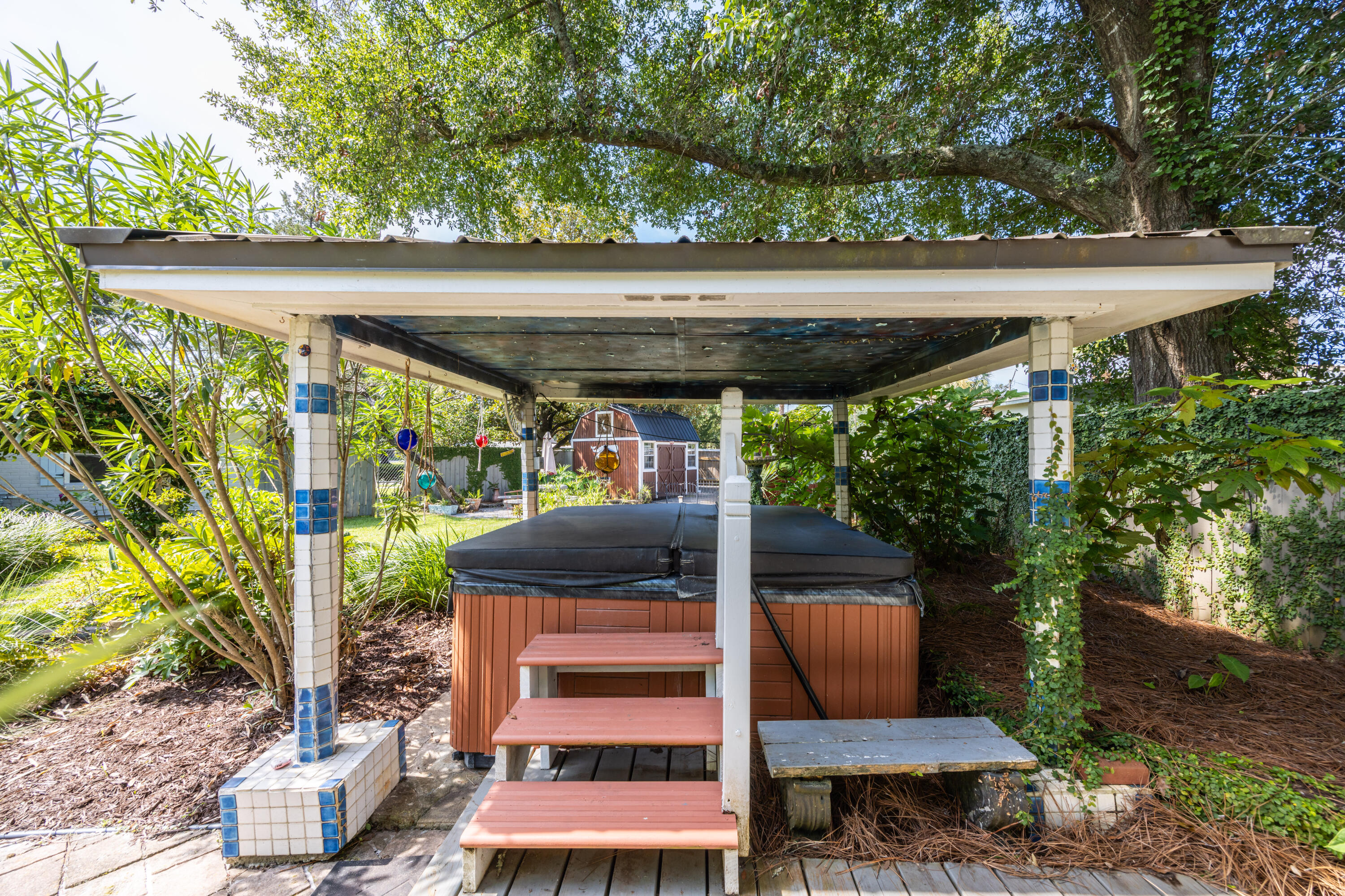 ELLIOTTS POINT 4TH ADDN - Residential