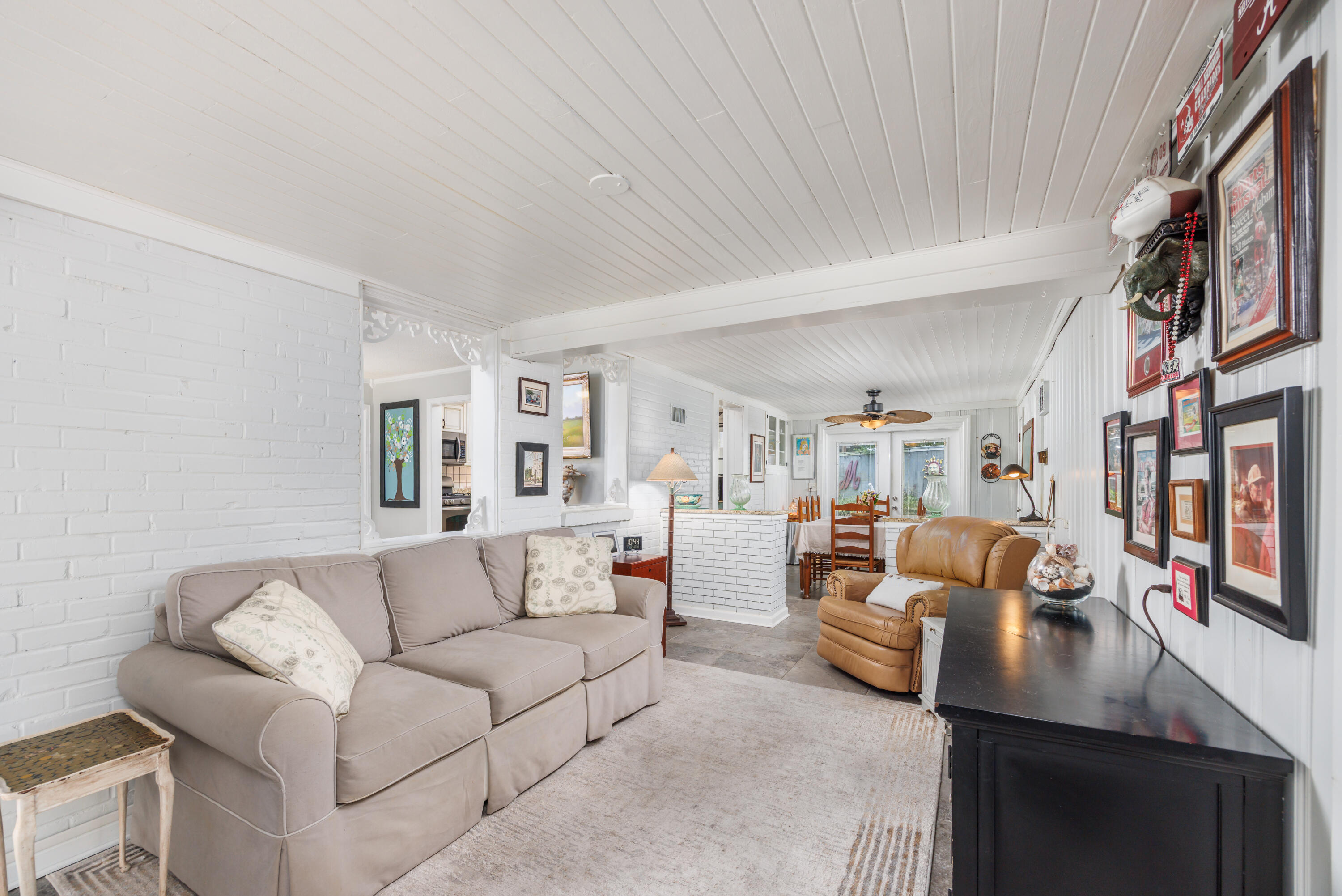 ELLIOTTS POINT 4TH ADDN - Residential