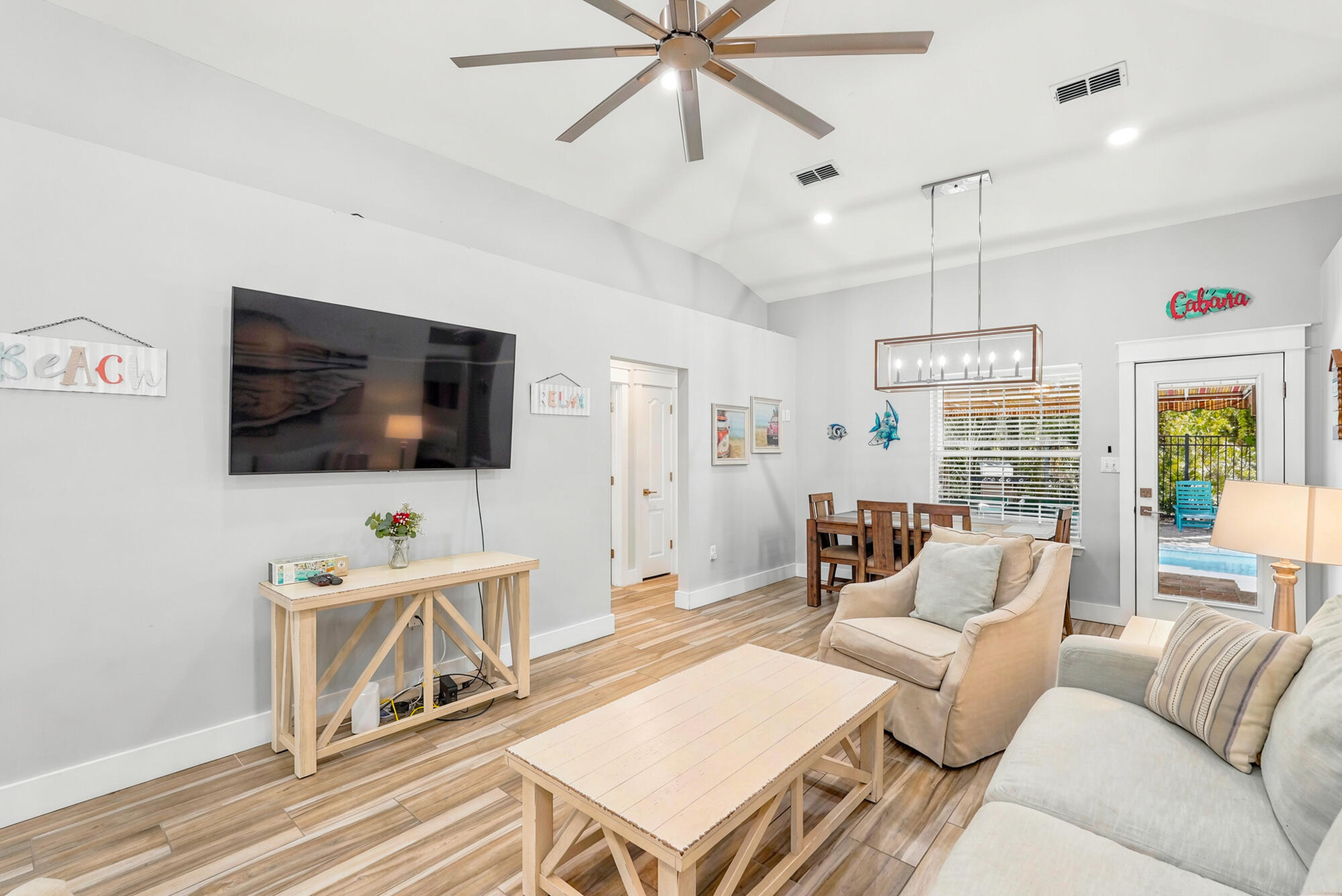 PARADISE RETREAT - Residential