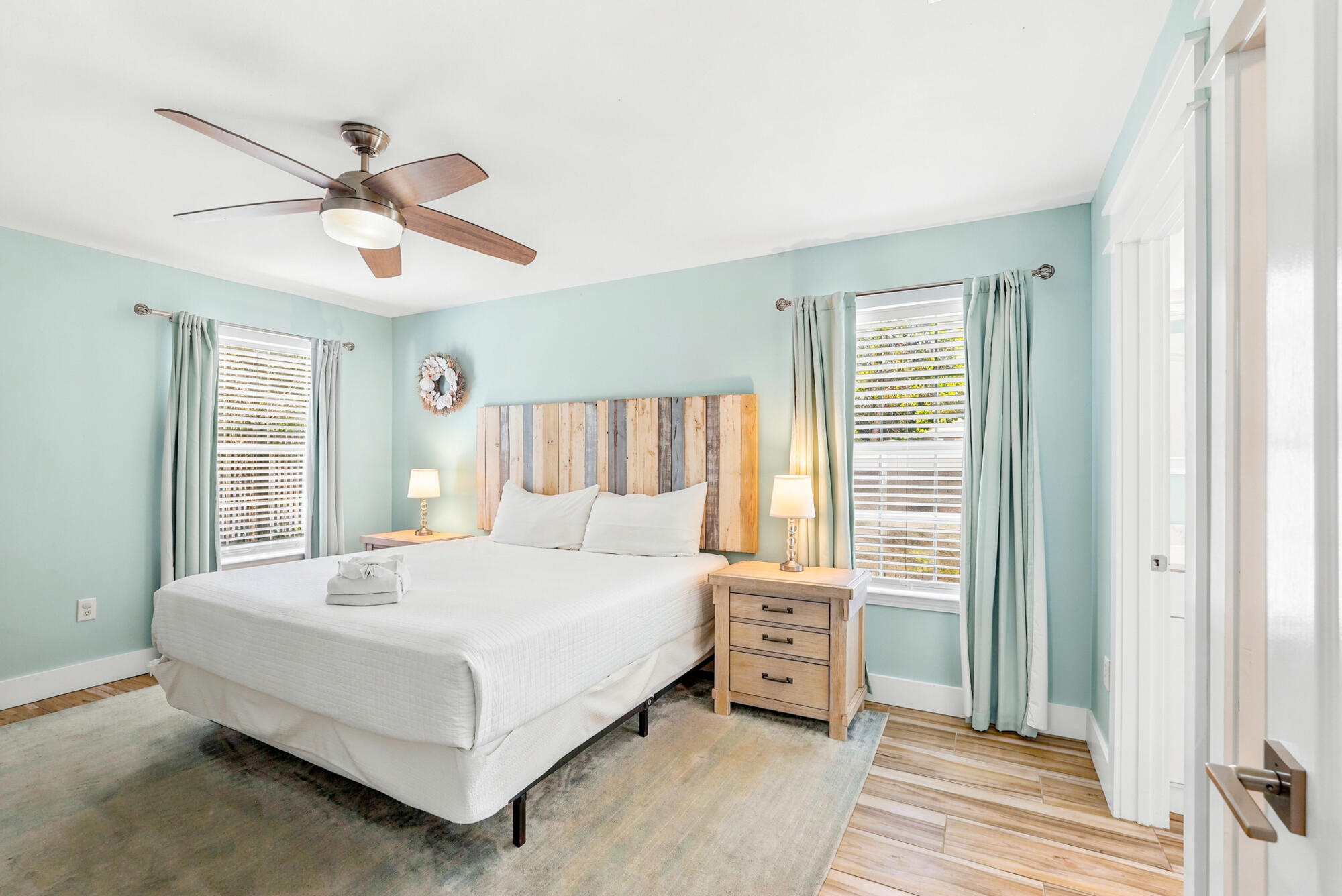 PARADISE RETREAT - Residential