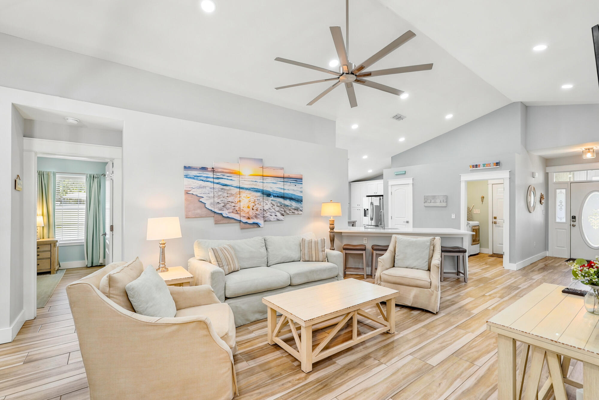 PARADISE RETREAT - Residential