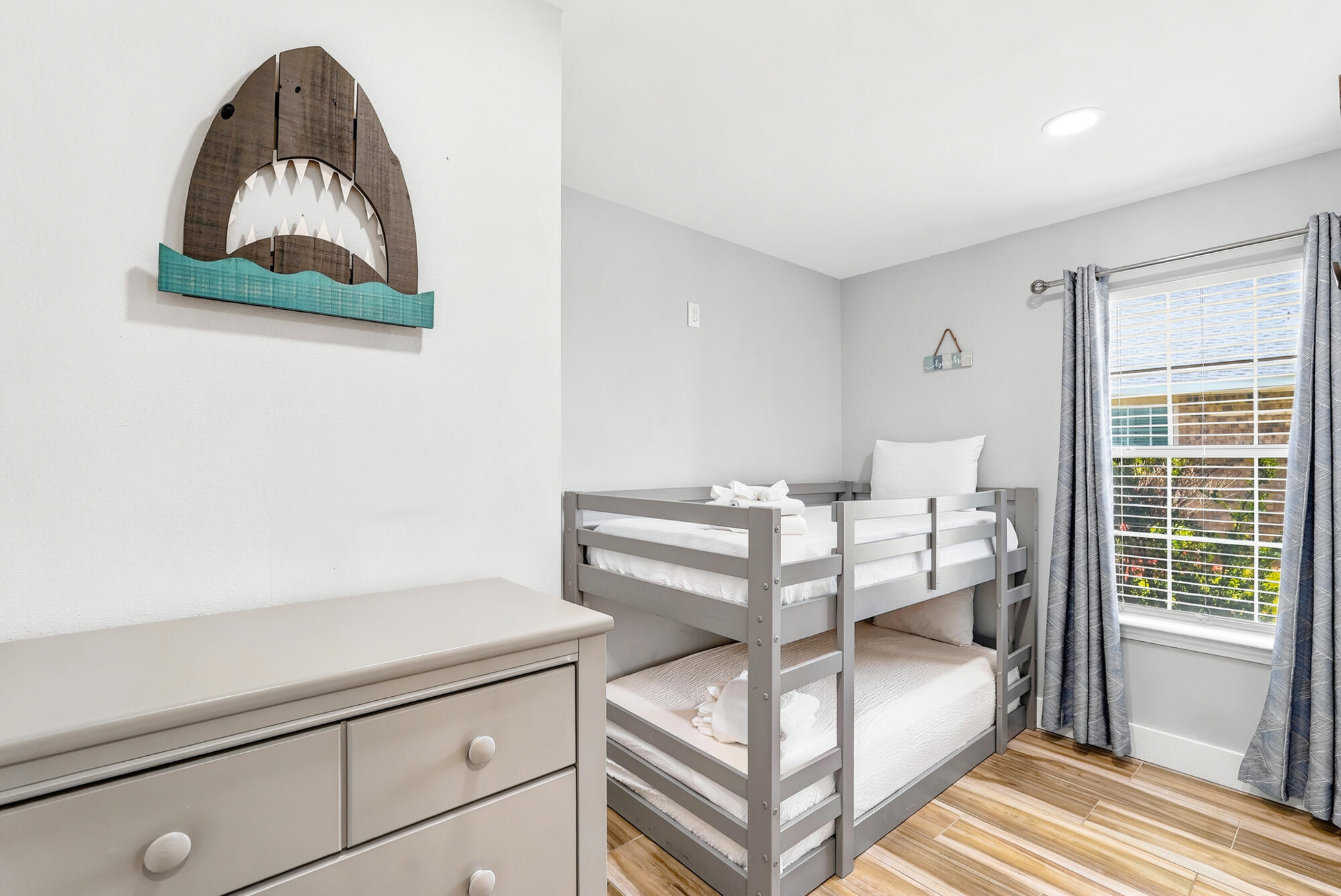 PARADISE RETREAT - Residential