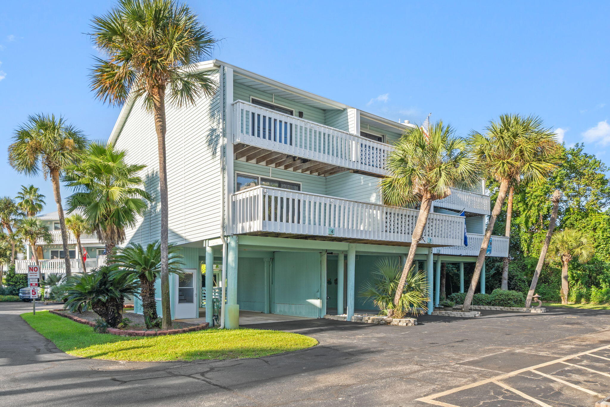 SANDCASTLE BEACH HOMES PH 1 - Residential
