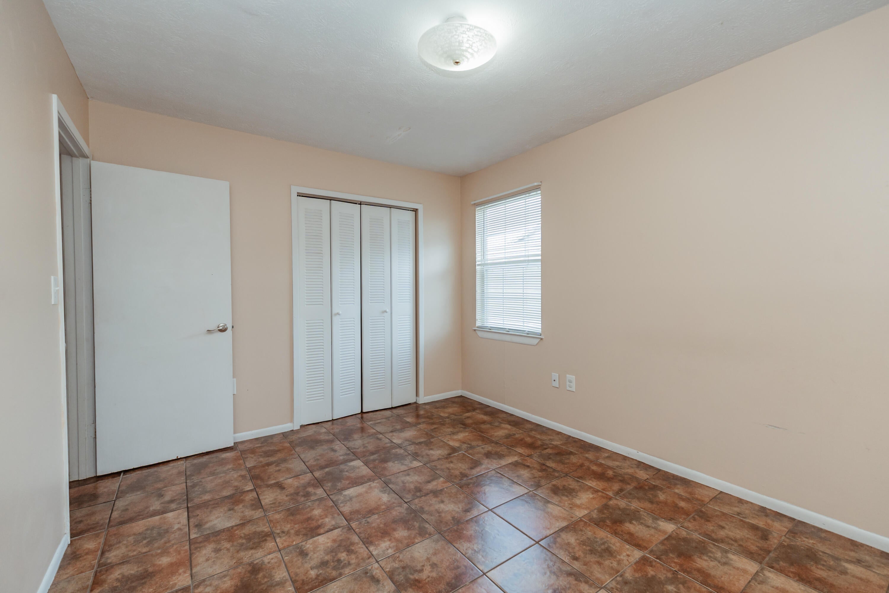 BAY BREEZE - Residential Lease