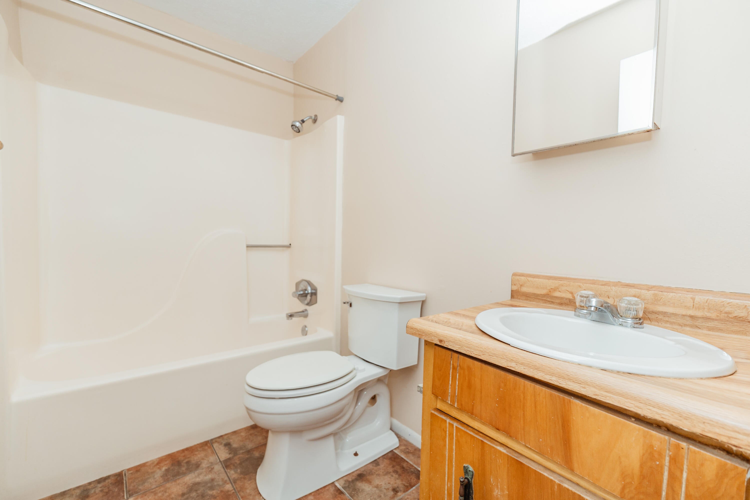 BAY BREEZE - Residential Lease