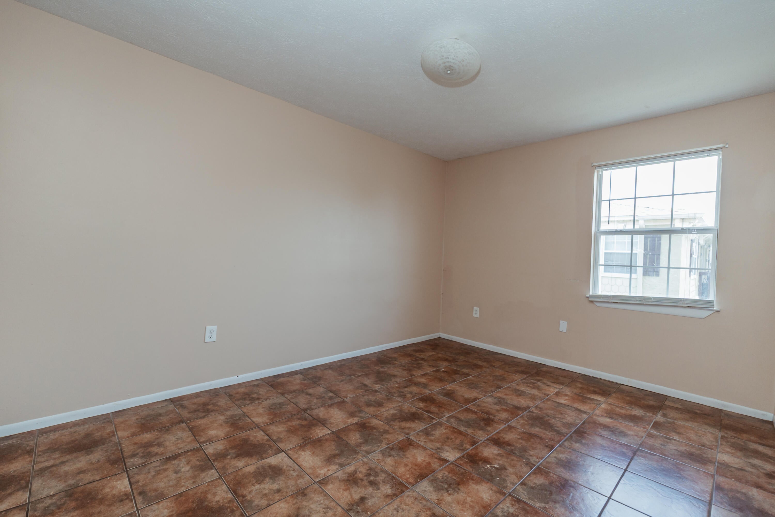 BAY BREEZE - Residential Lease