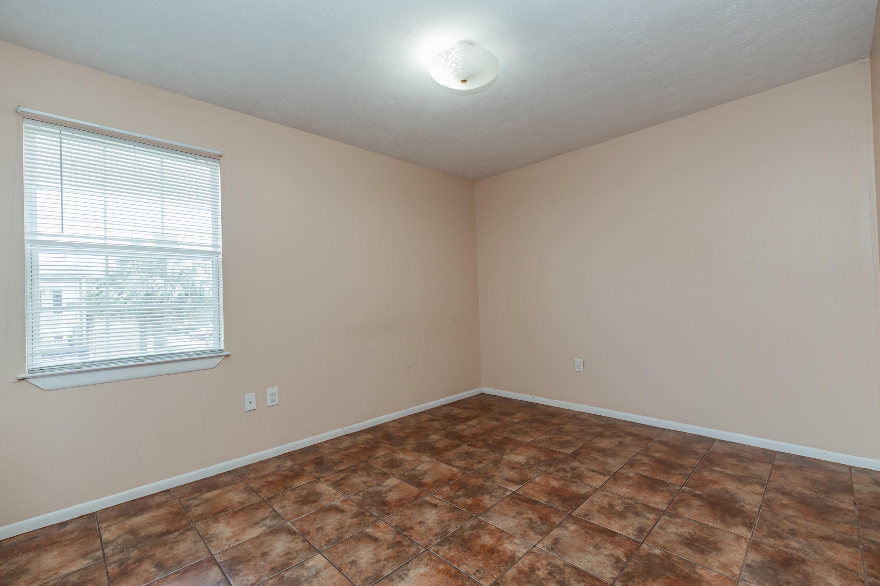 BAY BREEZE - Residential Lease