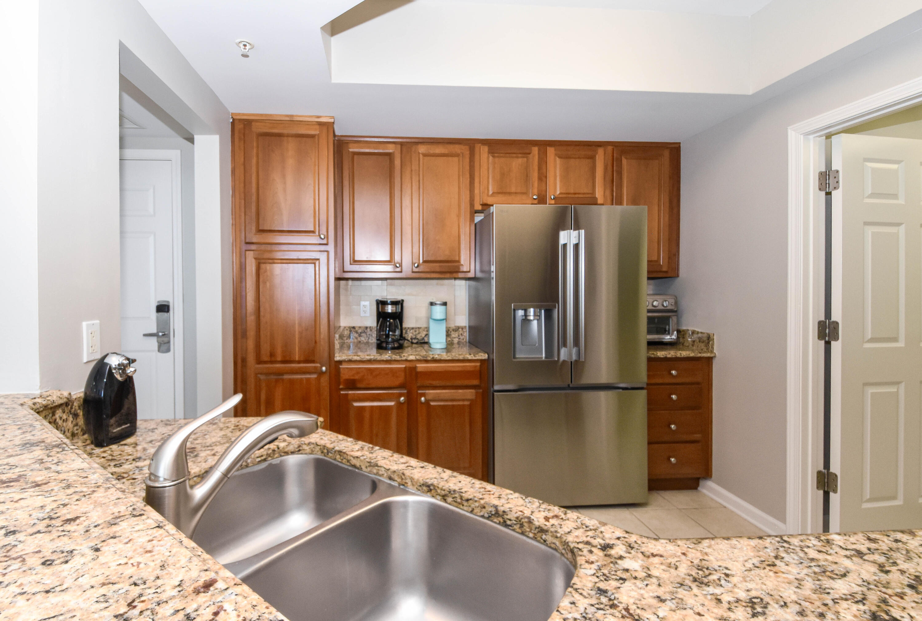 SILVER BEACH TOWERS - Residential
