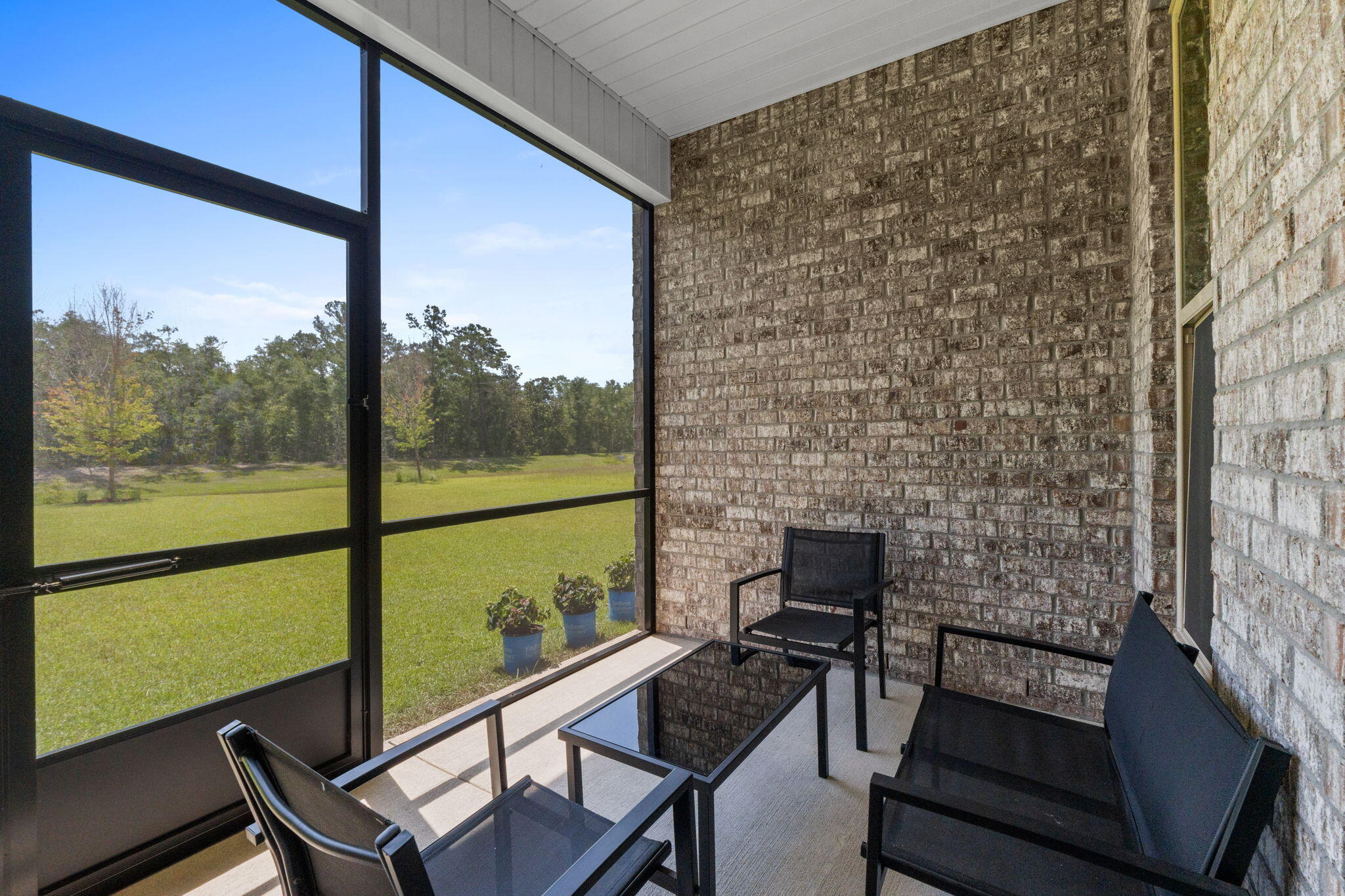 HAMMOCK BAY - BIRD SONG - Residential