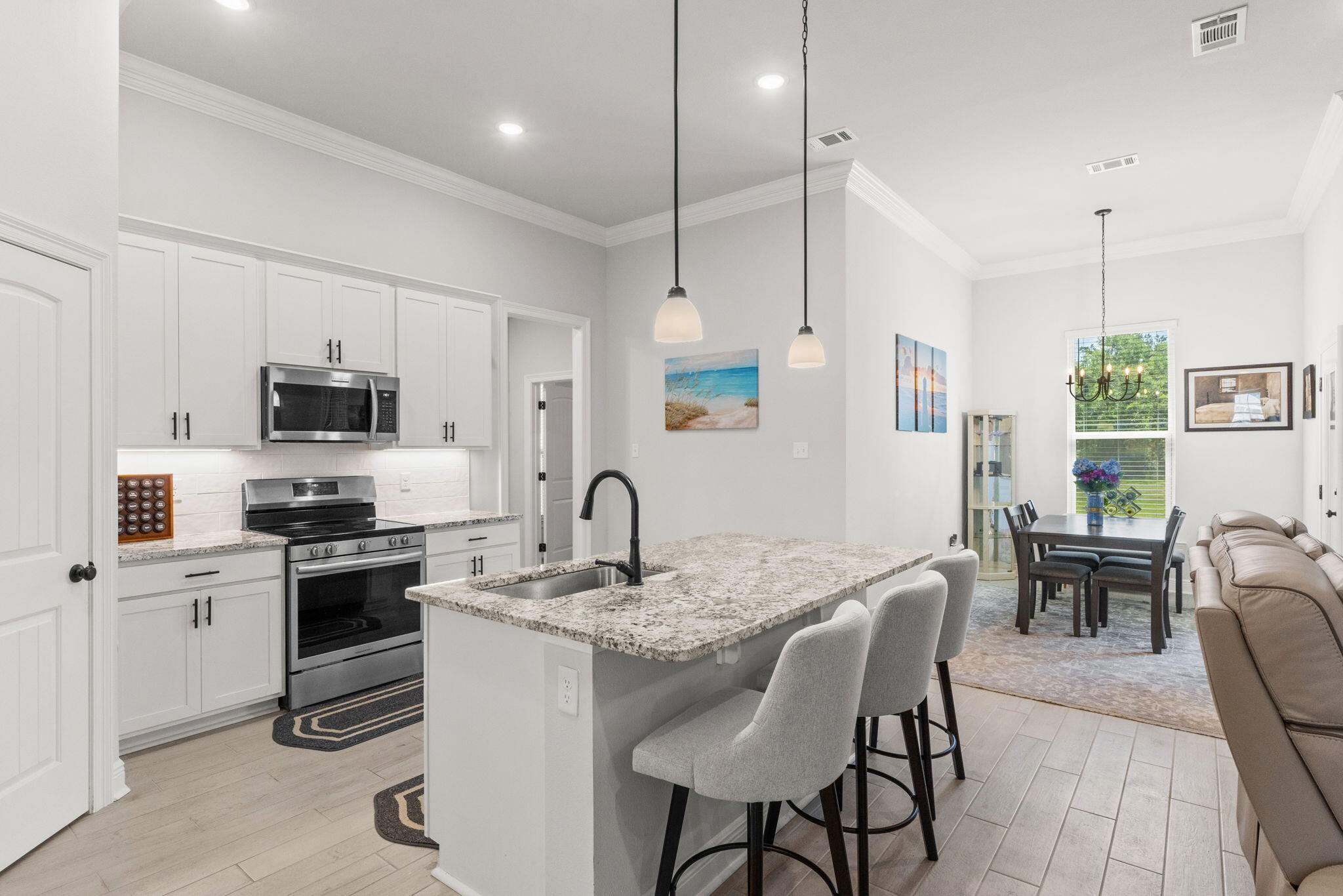 HAMMOCK BAY - BIRD SONG - Residential