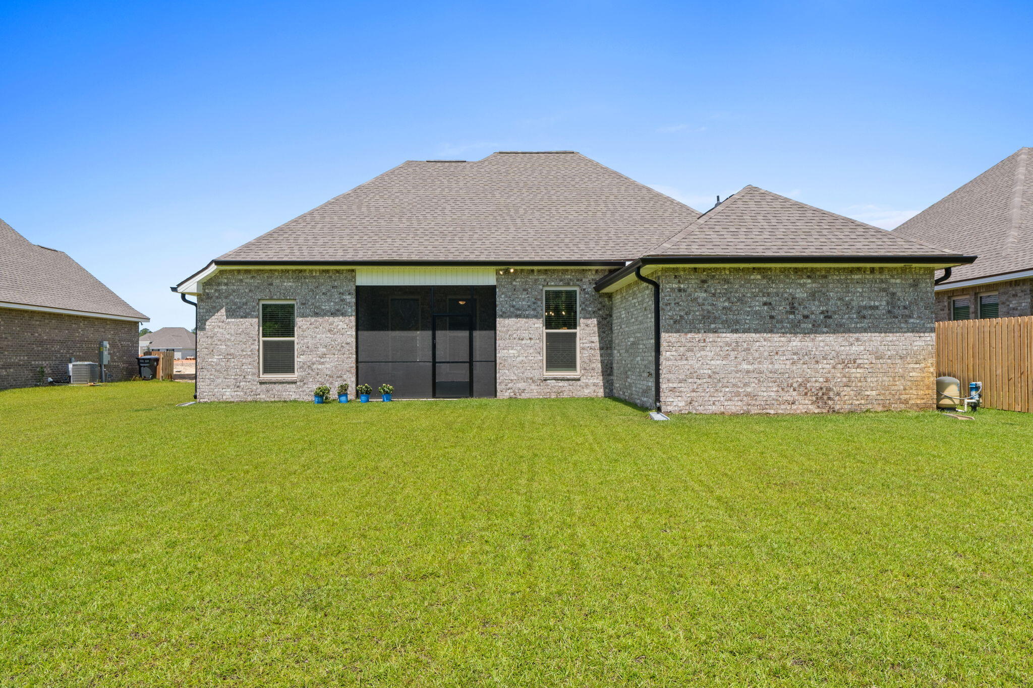 HAMMOCK BAY - BIRD SONG - Residential
