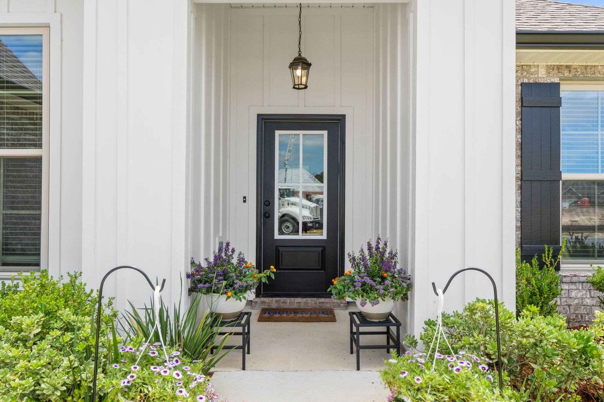 HAMMOCK BAY - BIRD SONG - Residential