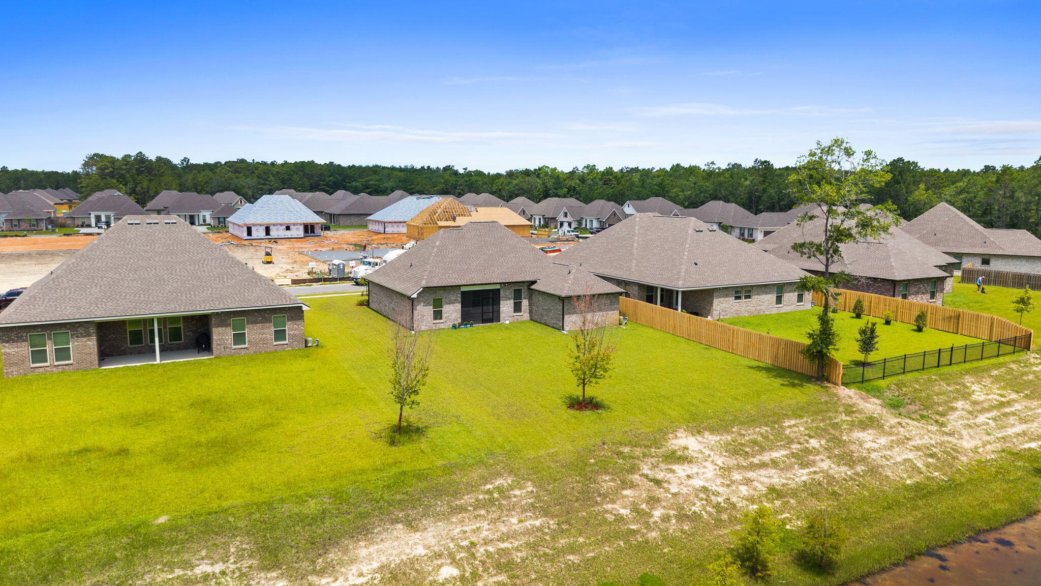 HAMMOCK BAY - BIRD SONG - Residential