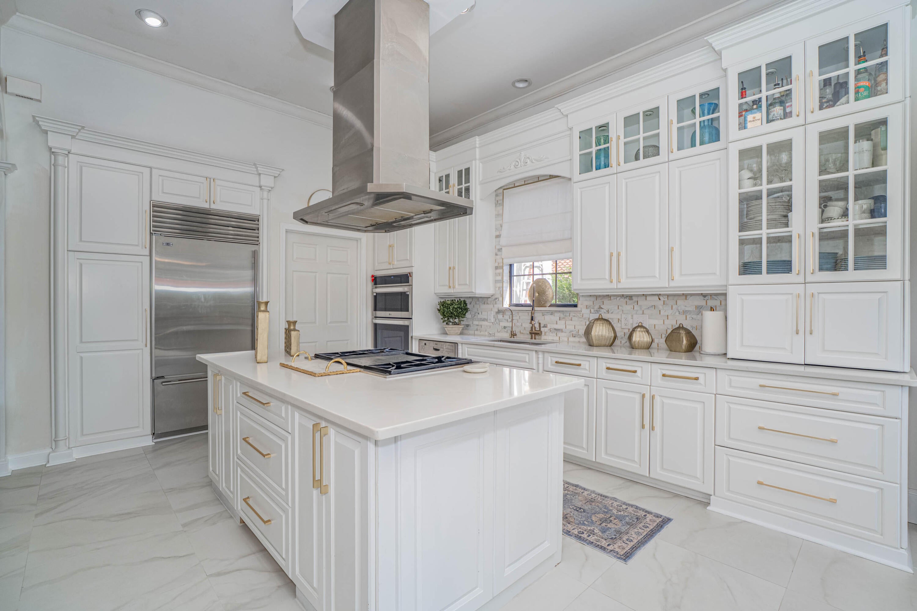 BAYTOWNE AVE EAST - Residential