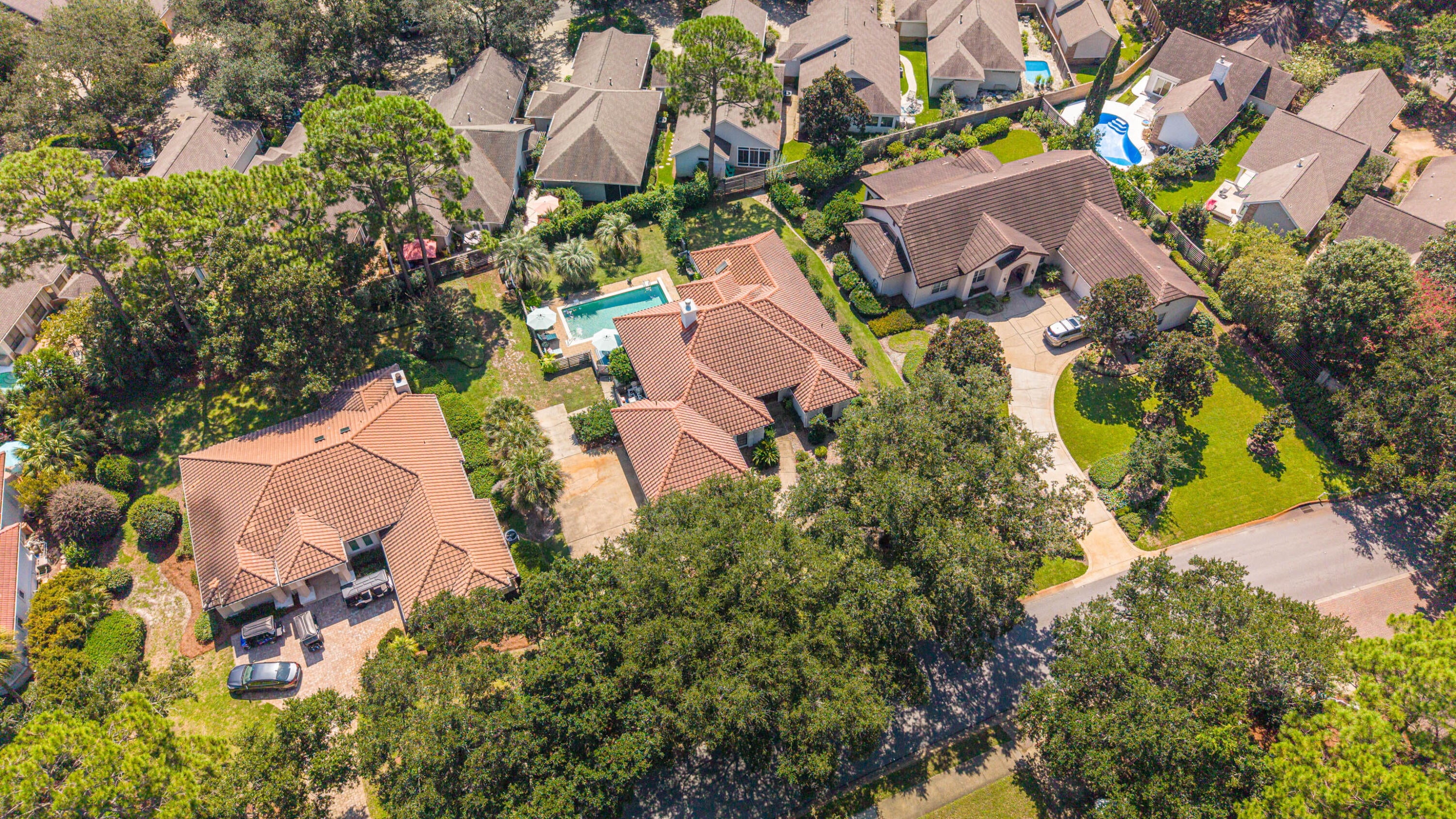 BAYTOWNE AVE EAST - Residential