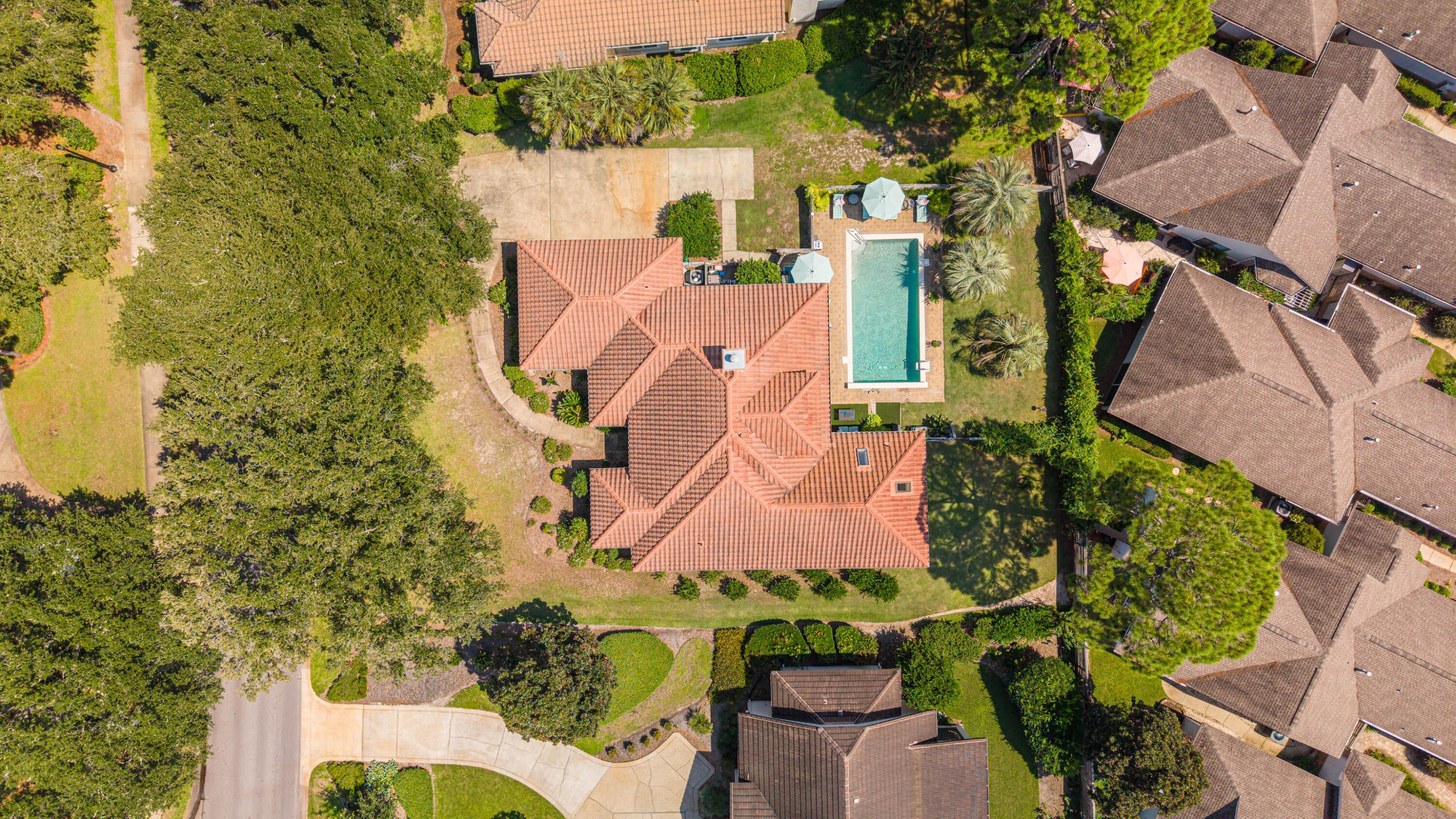 BAYTOWNE AVE EAST - Residential