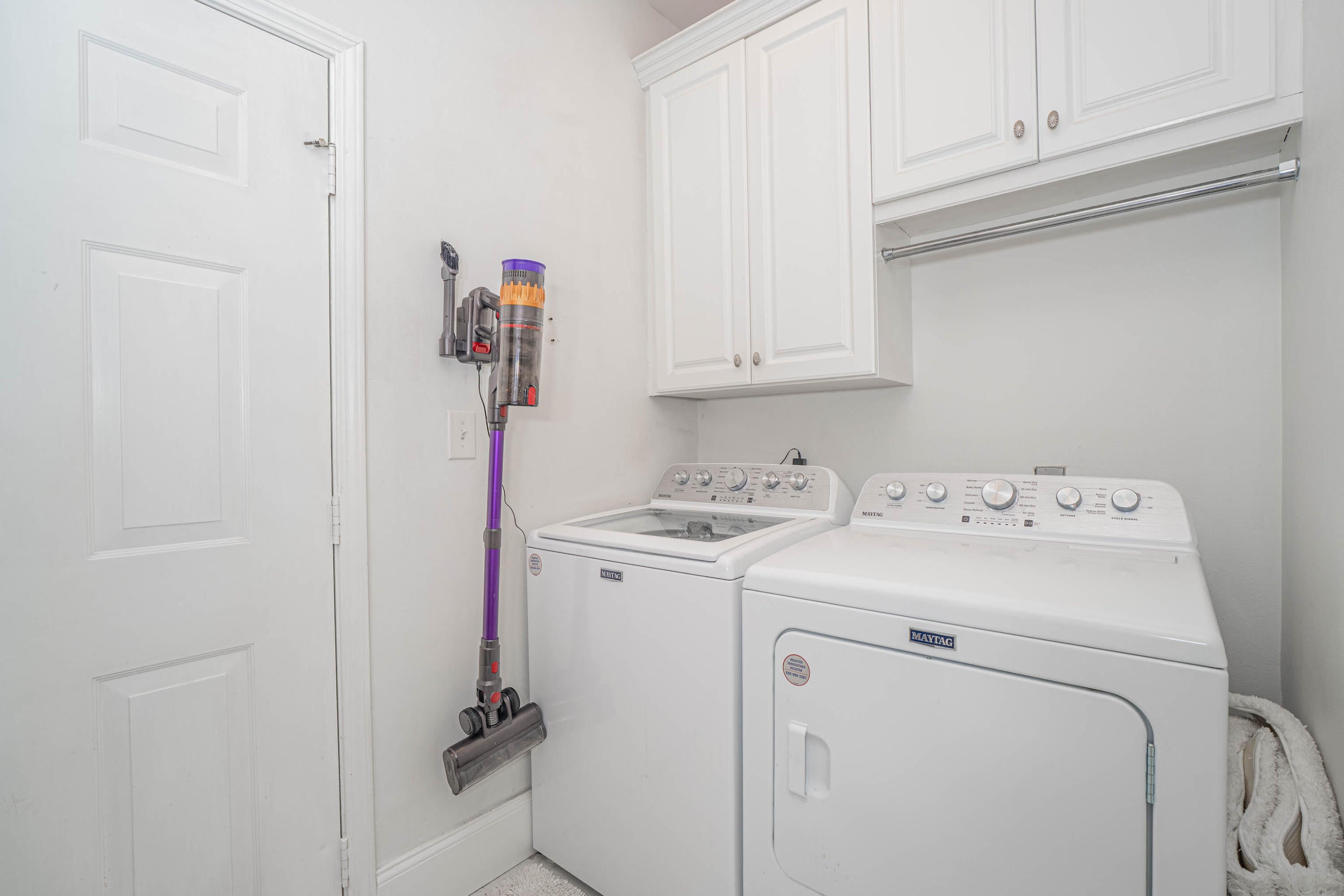 BAYTOWNE AVE EAST - Residential