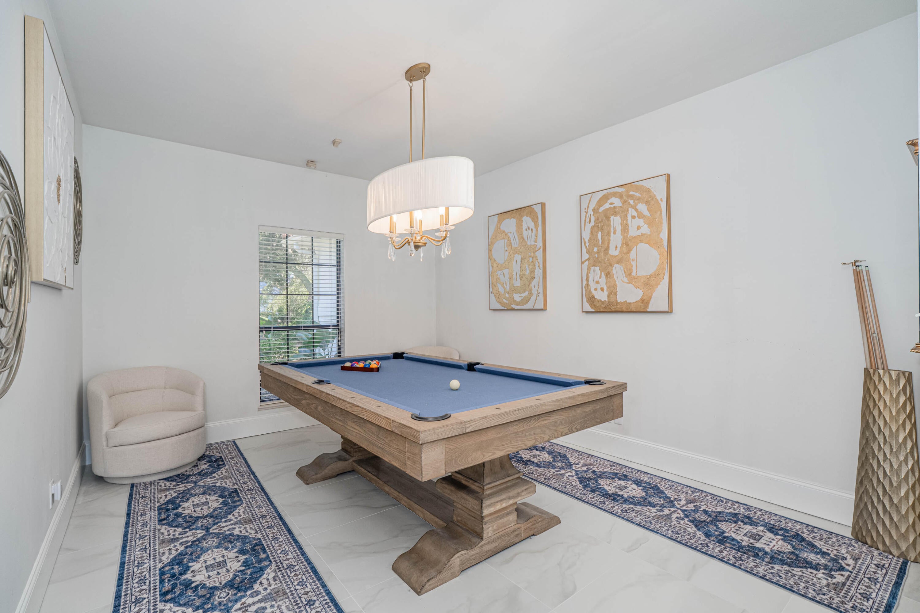 BAYTOWNE AVE EAST - Residential