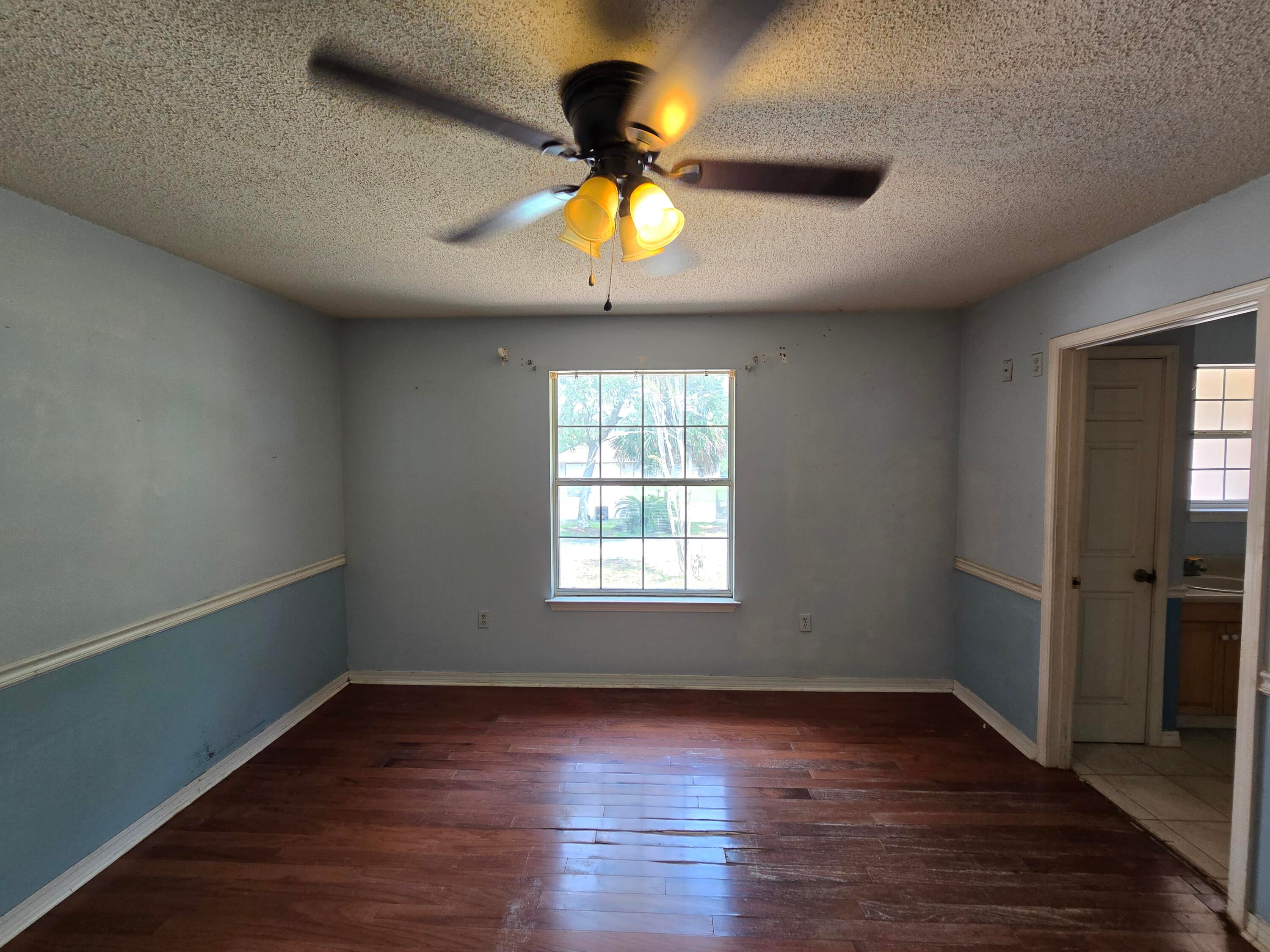 HICKORY SHORES - Residential