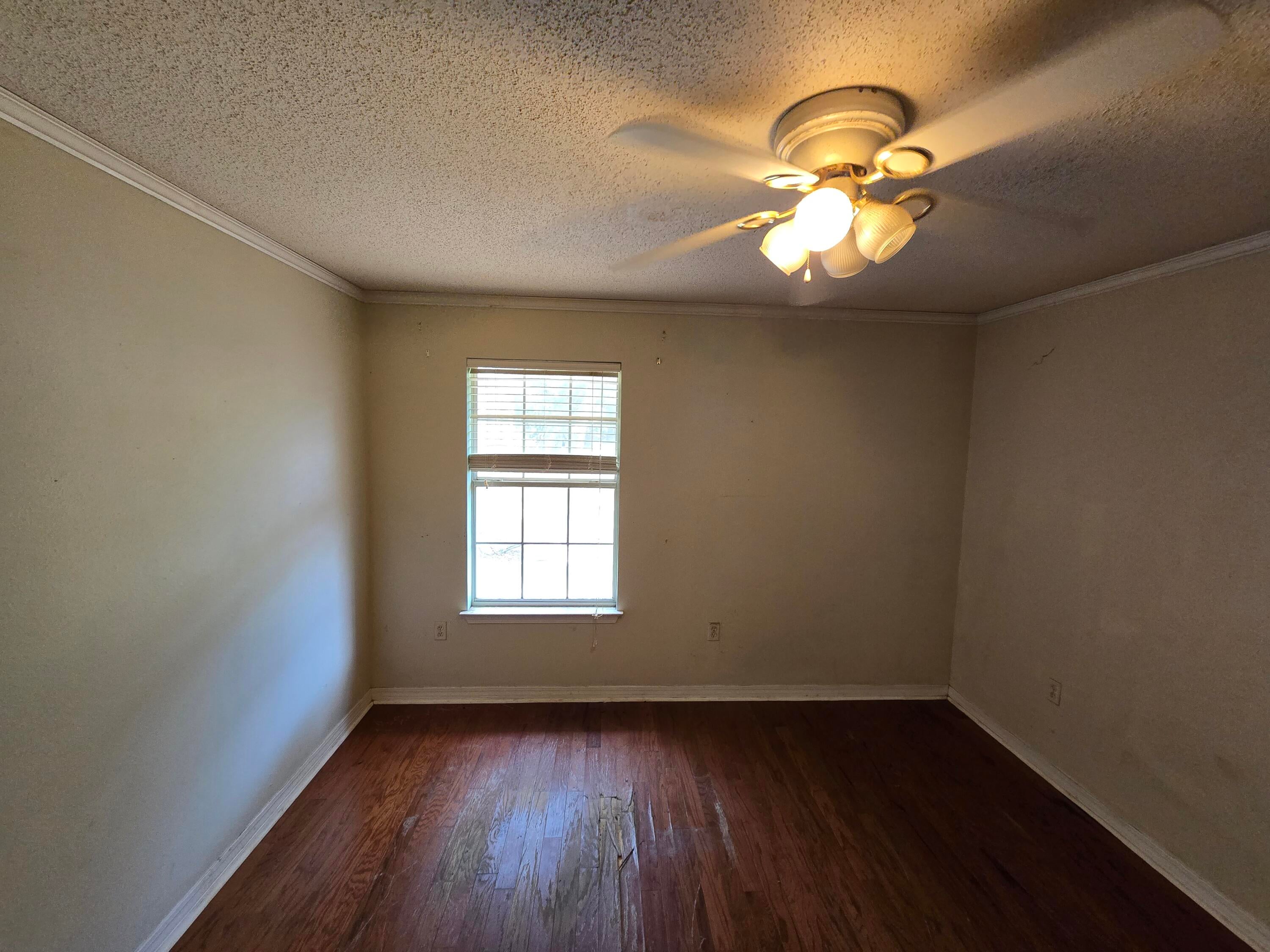HICKORY SHORES - Residential