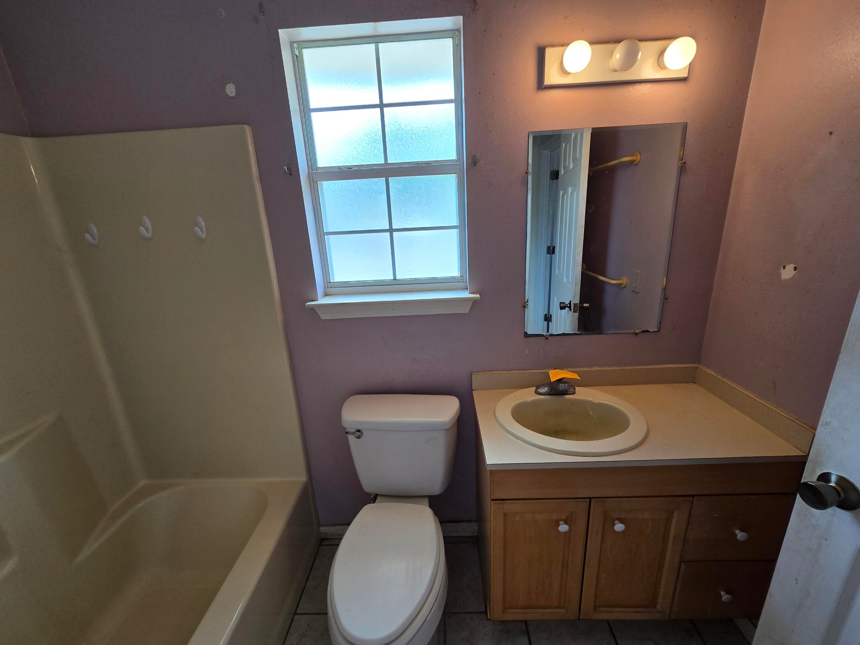 HICKORY SHORES - Residential