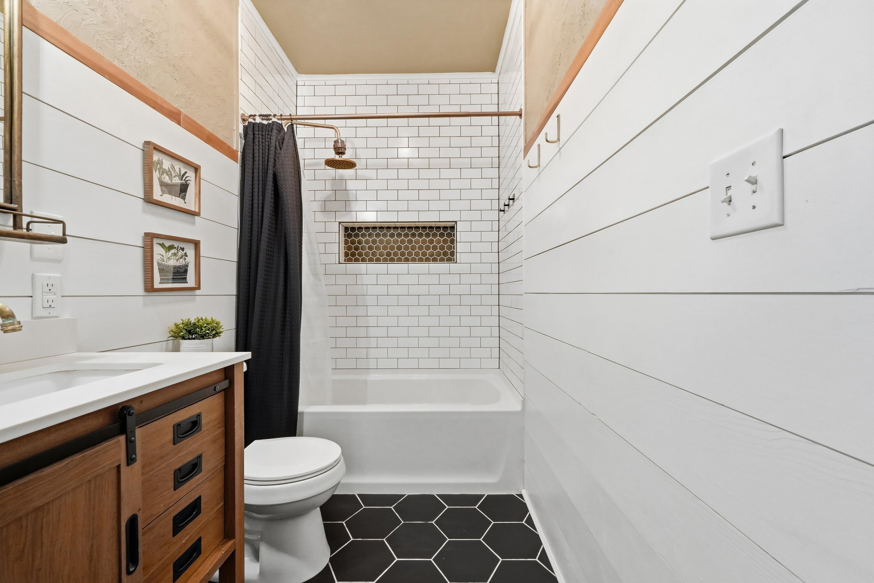METES & BOUNDS - Residential Lease