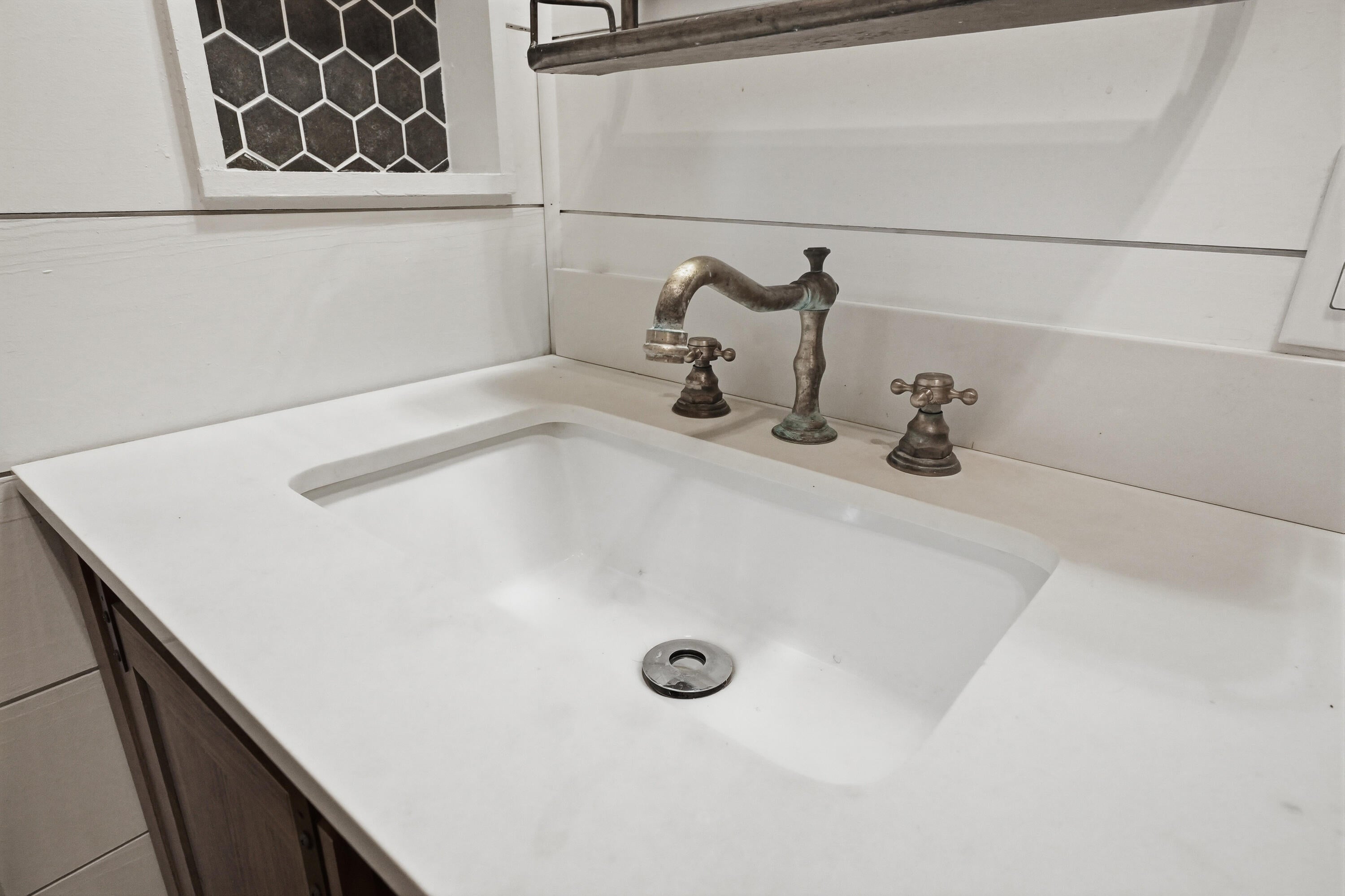 METES & BOUNDS - Residential Lease