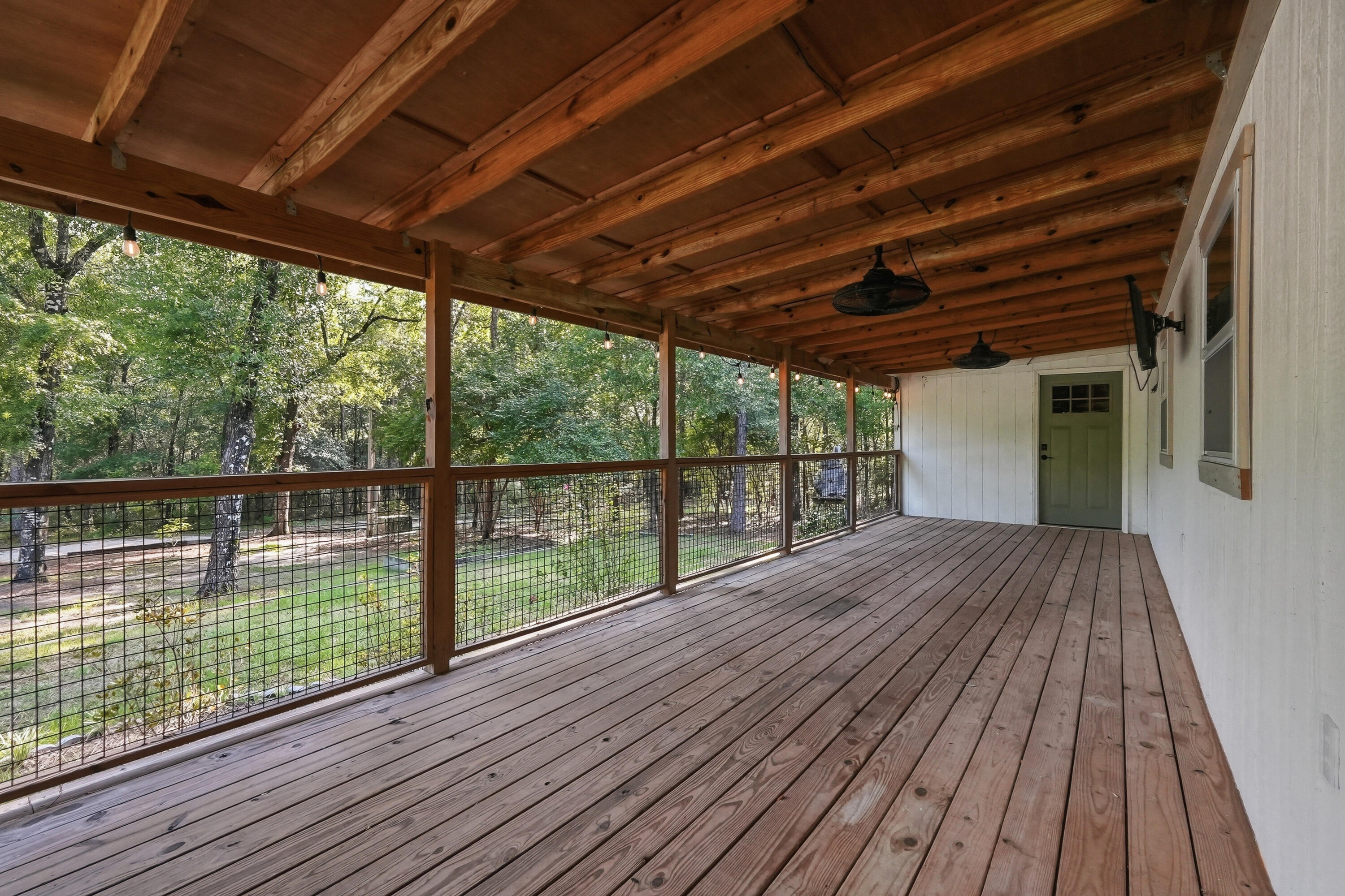 METES & BOUNDS - Residential Lease