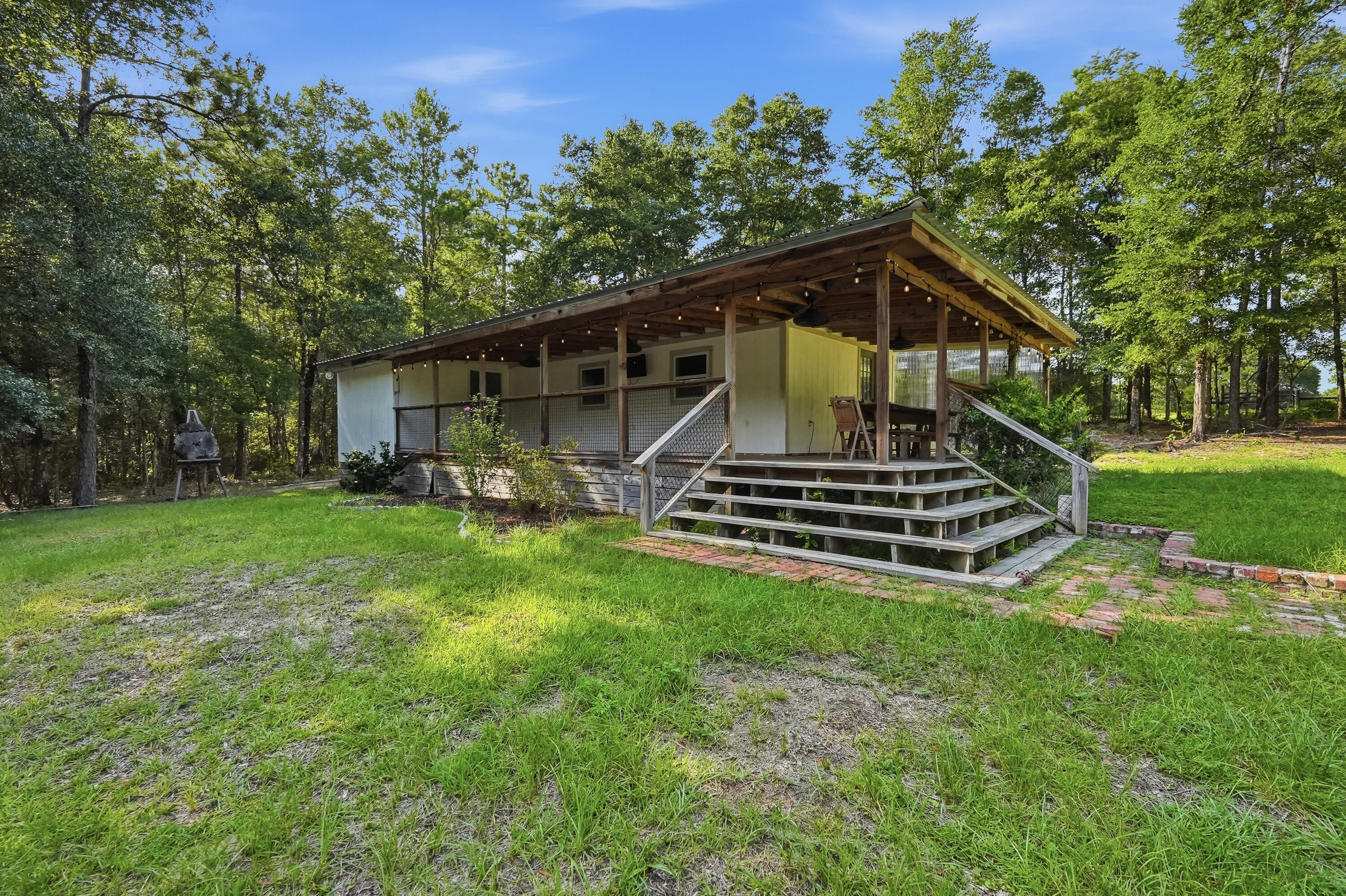 METES & BOUNDS - Residential Lease