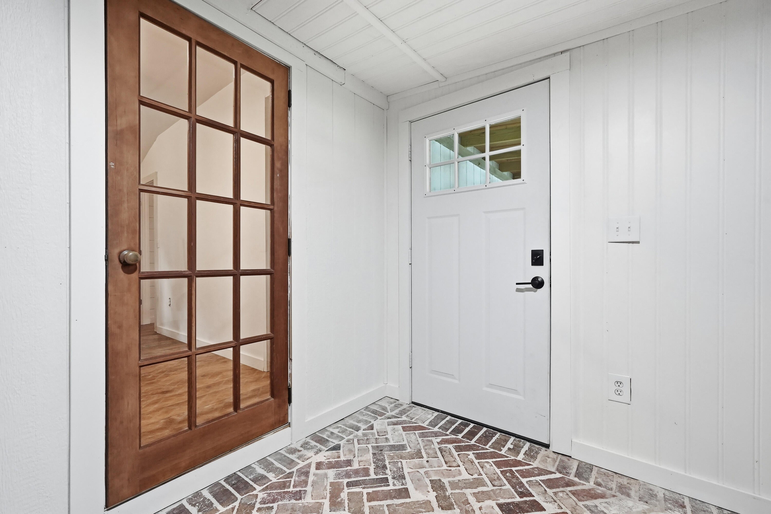 METES & BOUNDS - Residential Lease