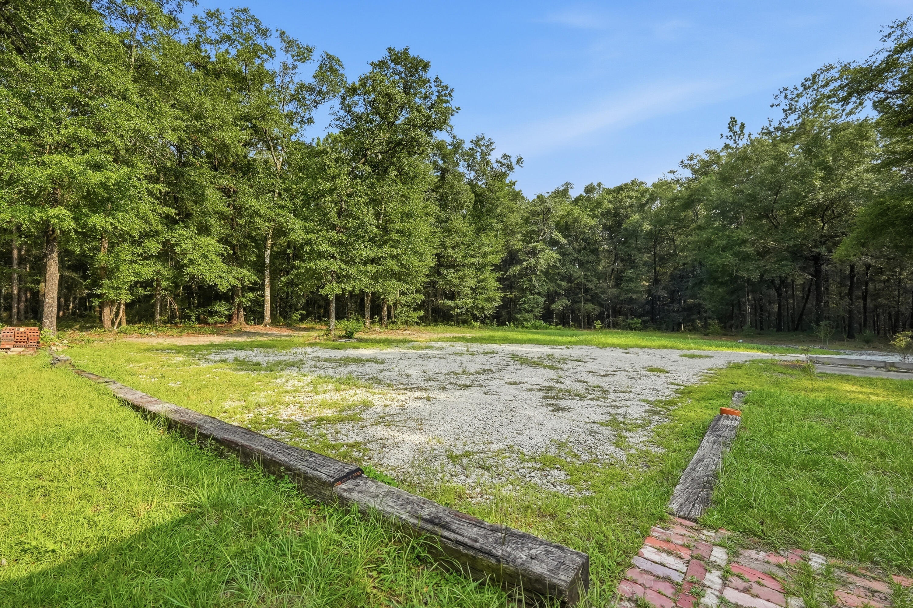 METES & BOUNDS - Residential Lease