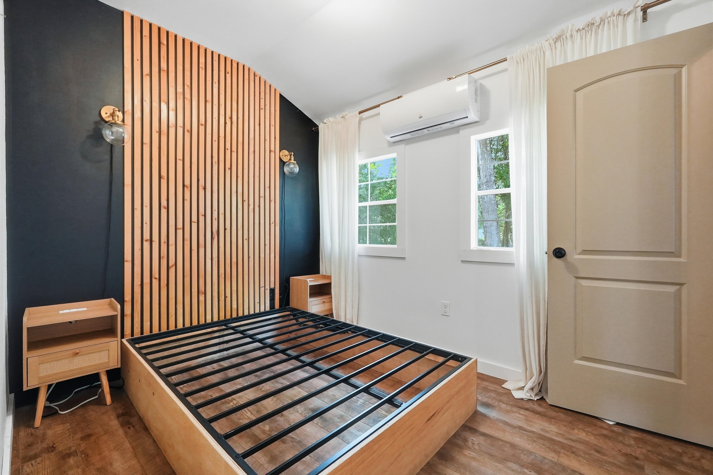METES & BOUNDS - Residential Lease