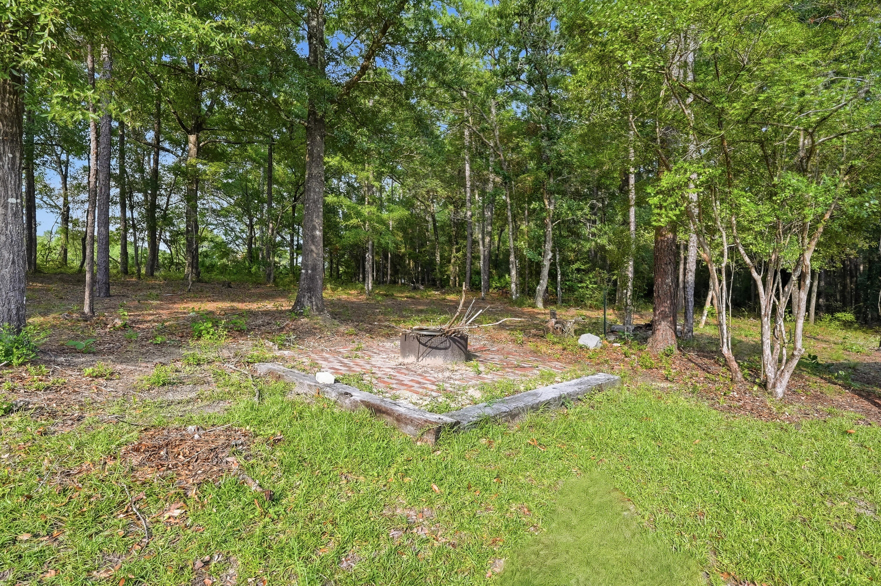 METES & BOUNDS - Residential Lease