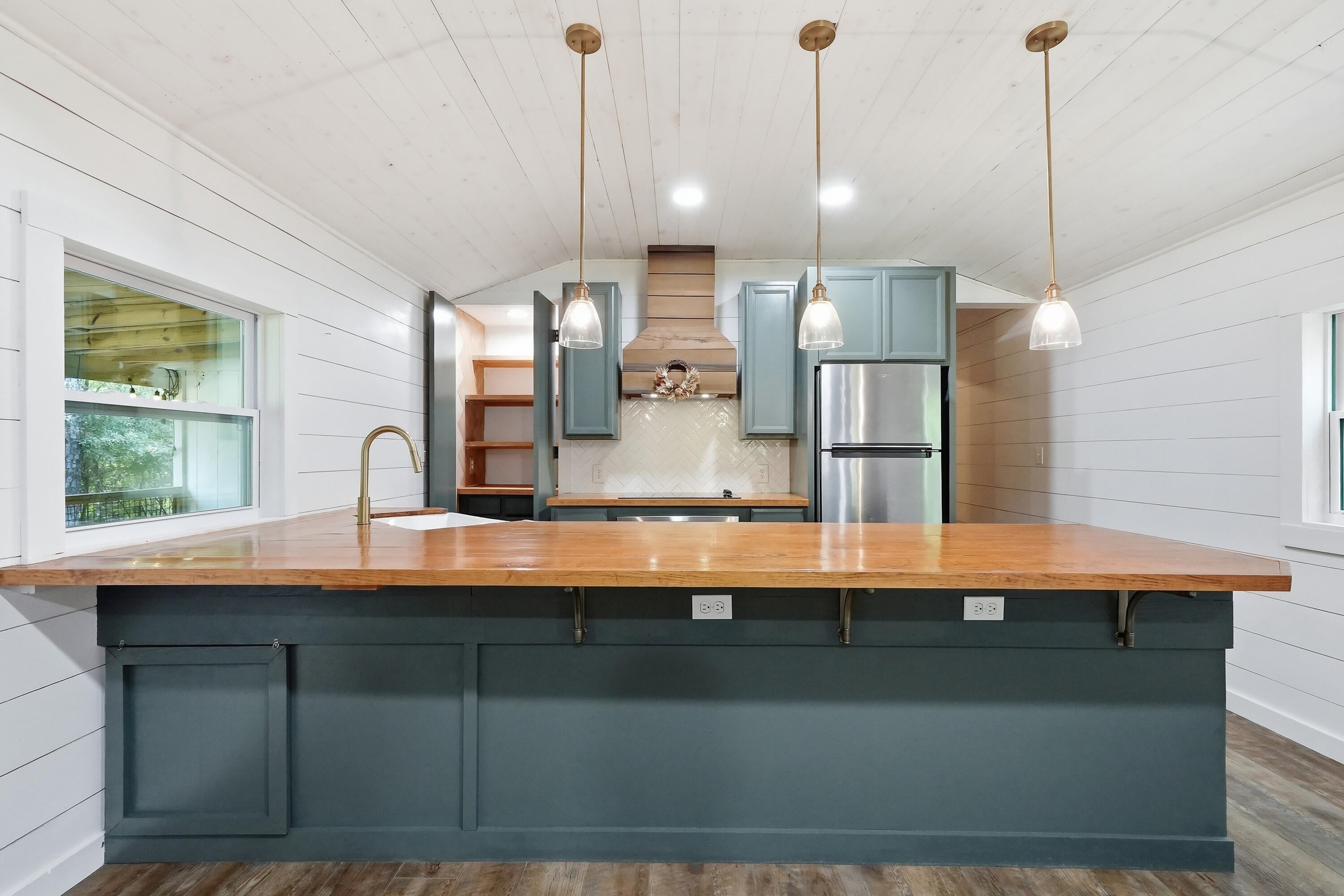 METES & BOUNDS - Residential Lease