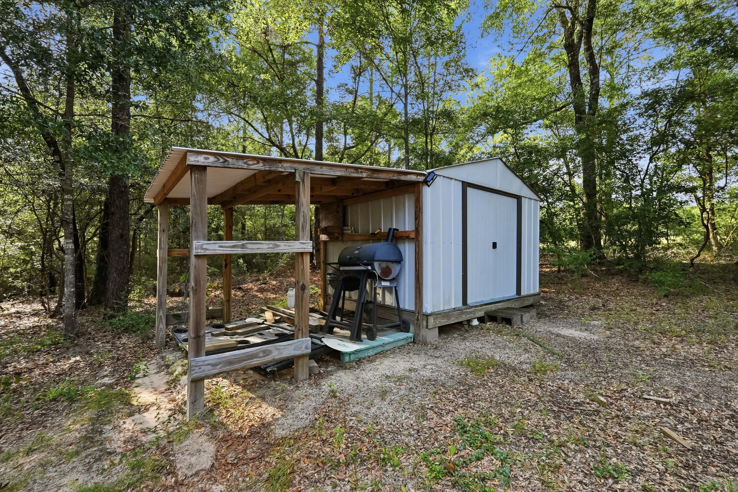 METES & BOUNDS - Residential Lease