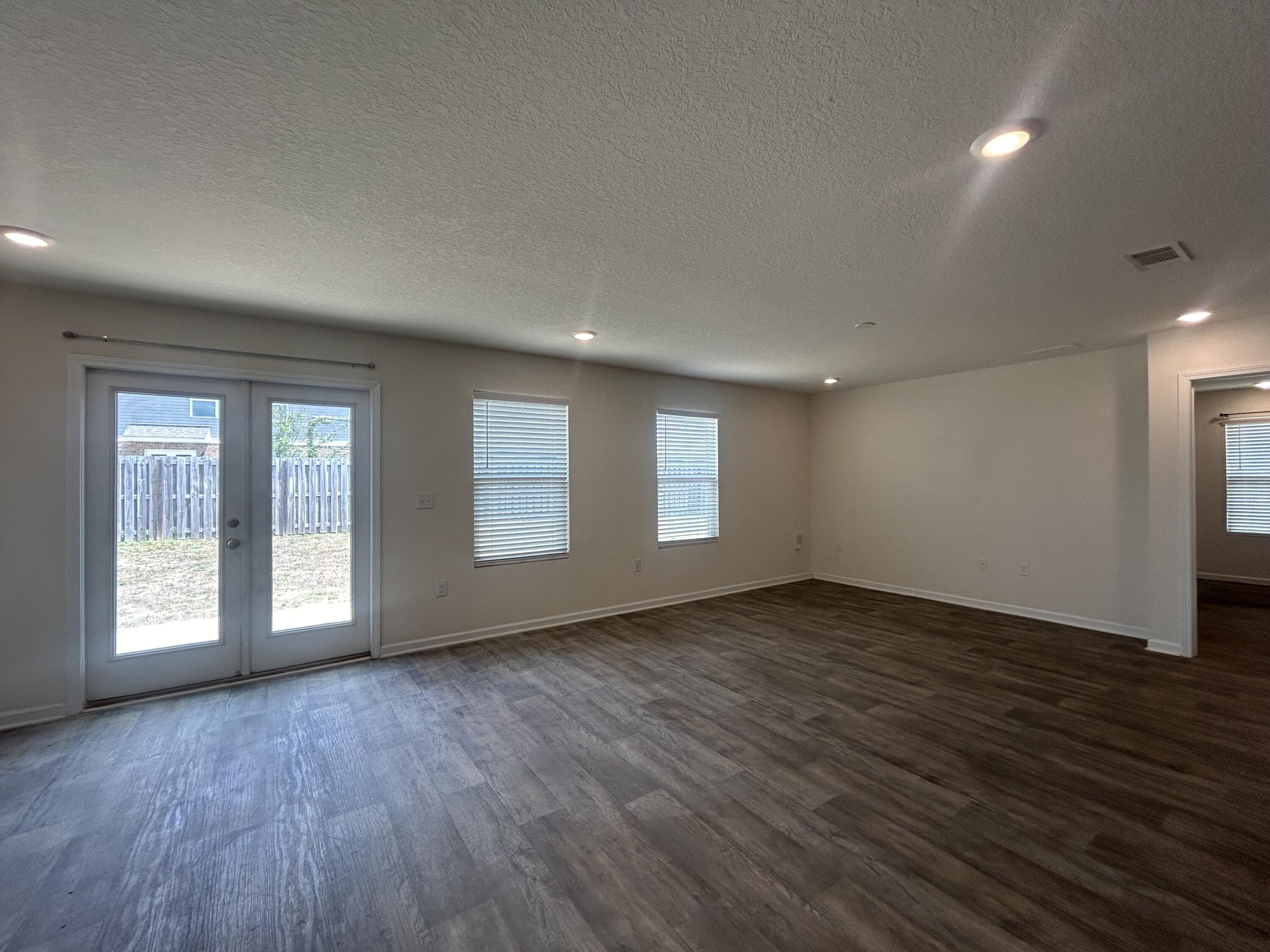 Redstone Commons - Residential Lease