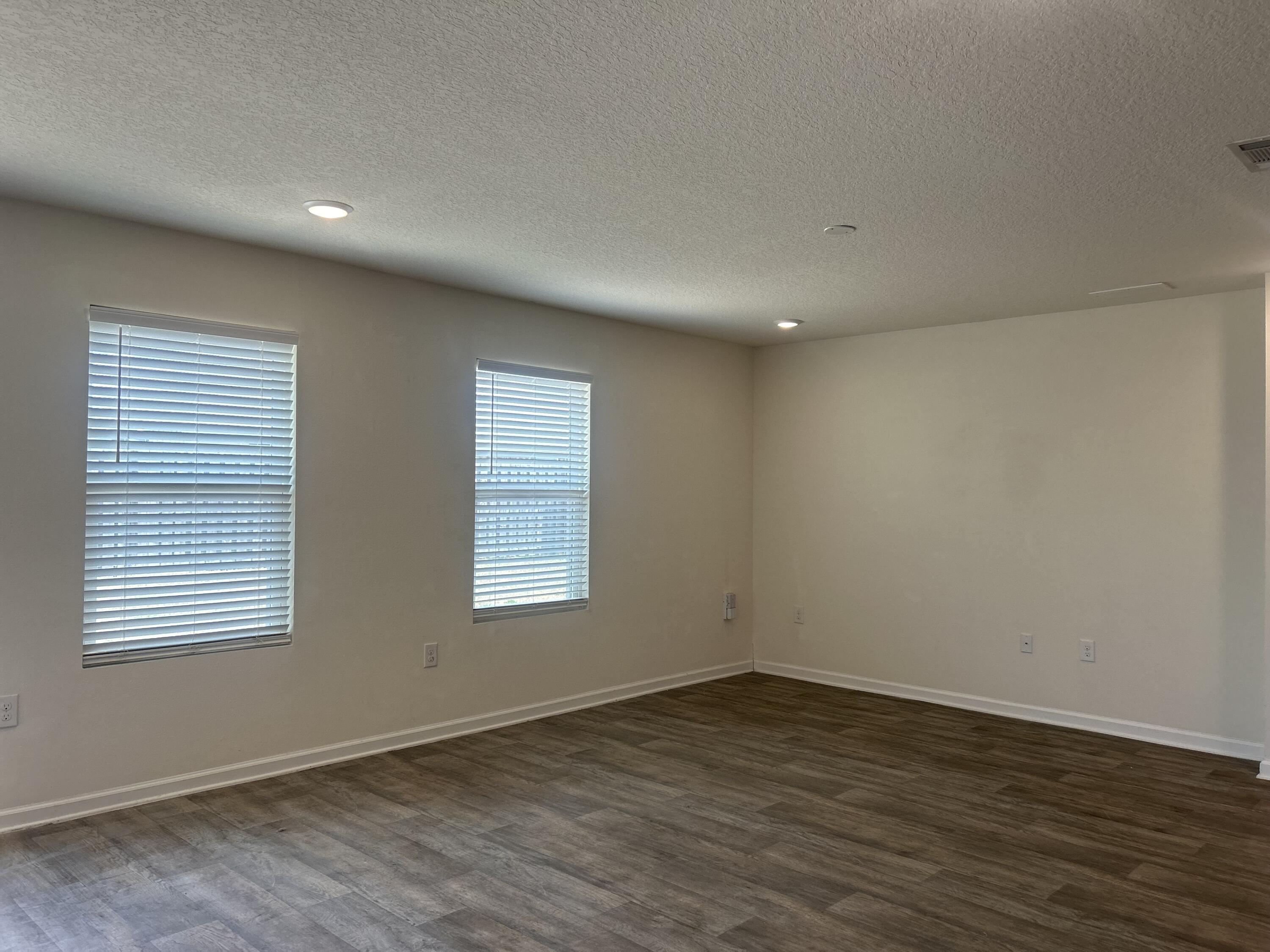 Redstone Commons - Residential Lease