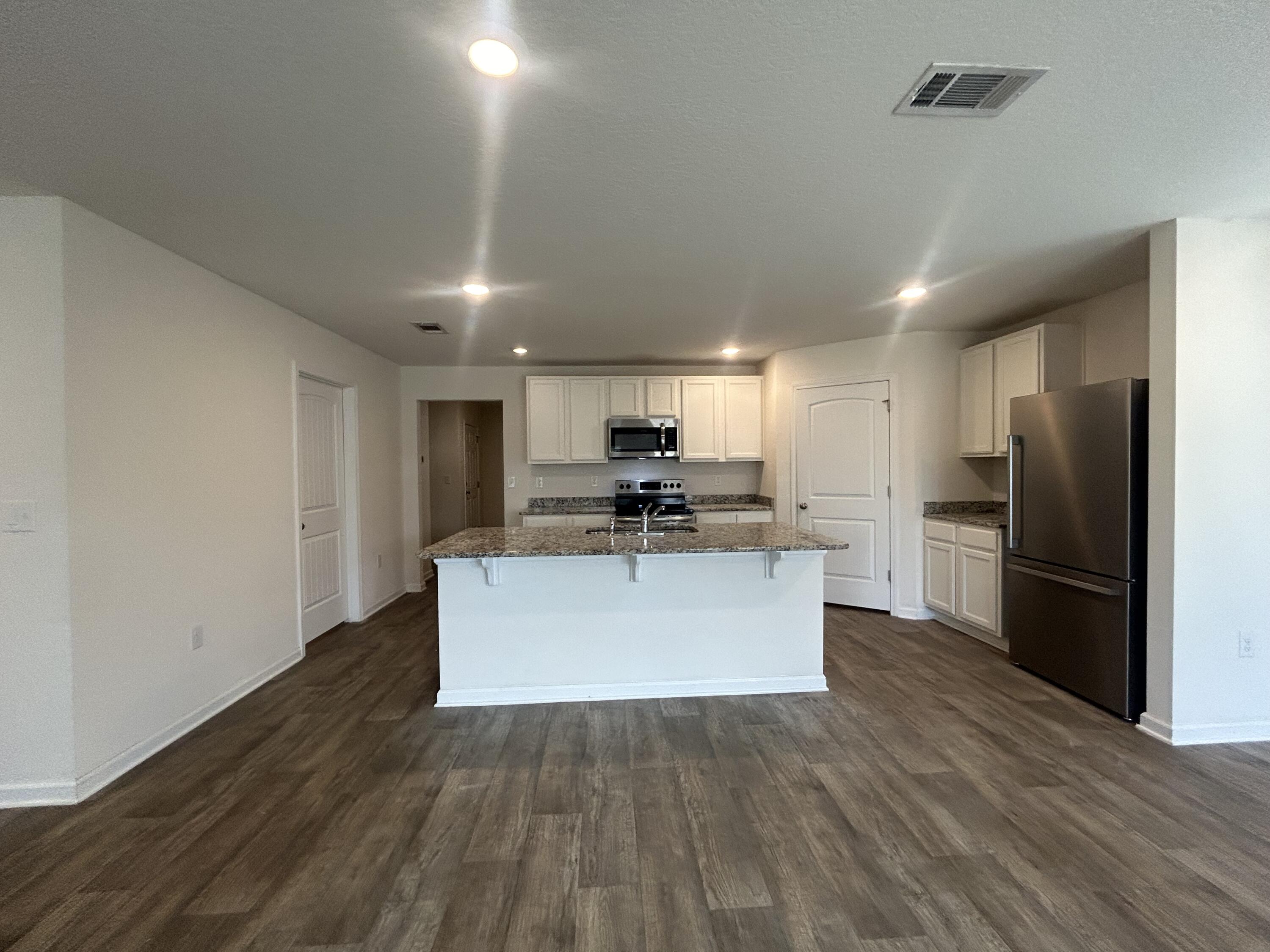 Redstone Commons - Residential Lease