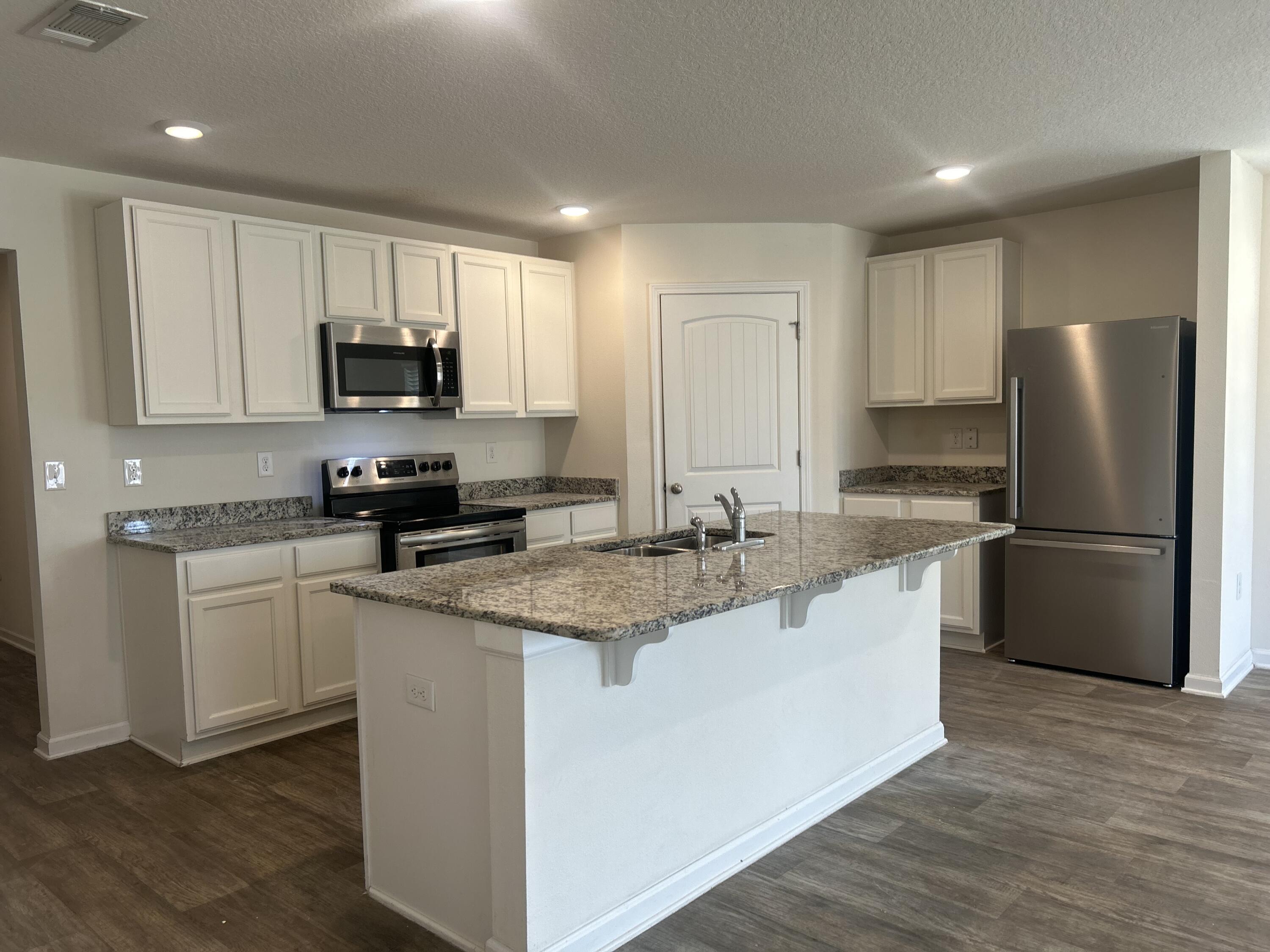 Redstone Commons - Residential Lease