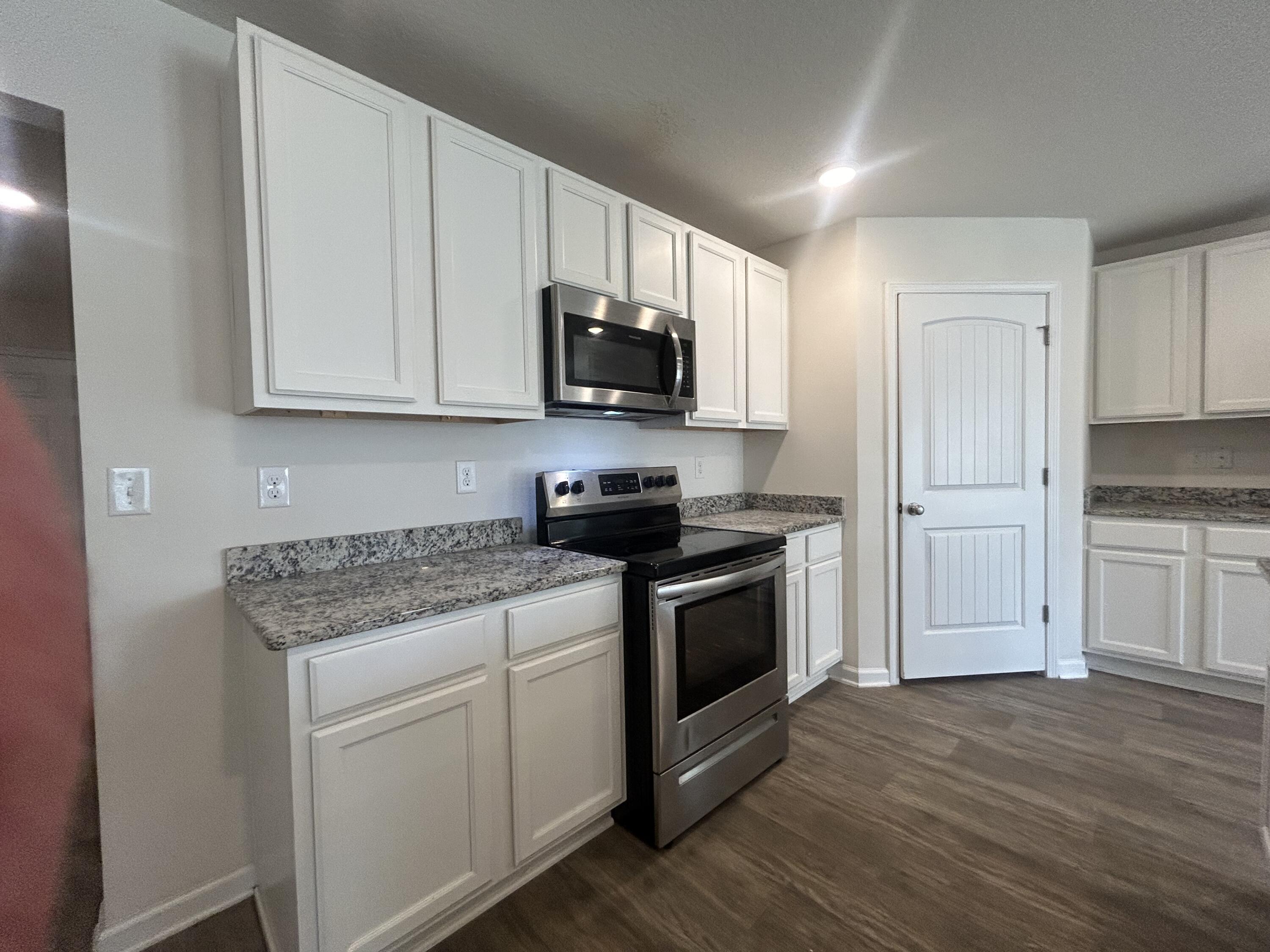 Redstone Commons - Residential Lease