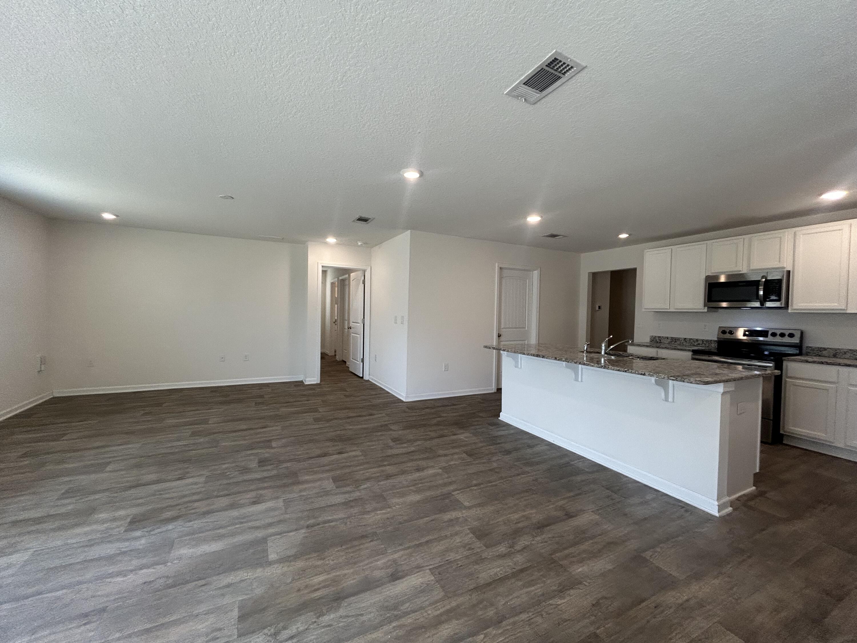 Redstone Commons - Residential Lease