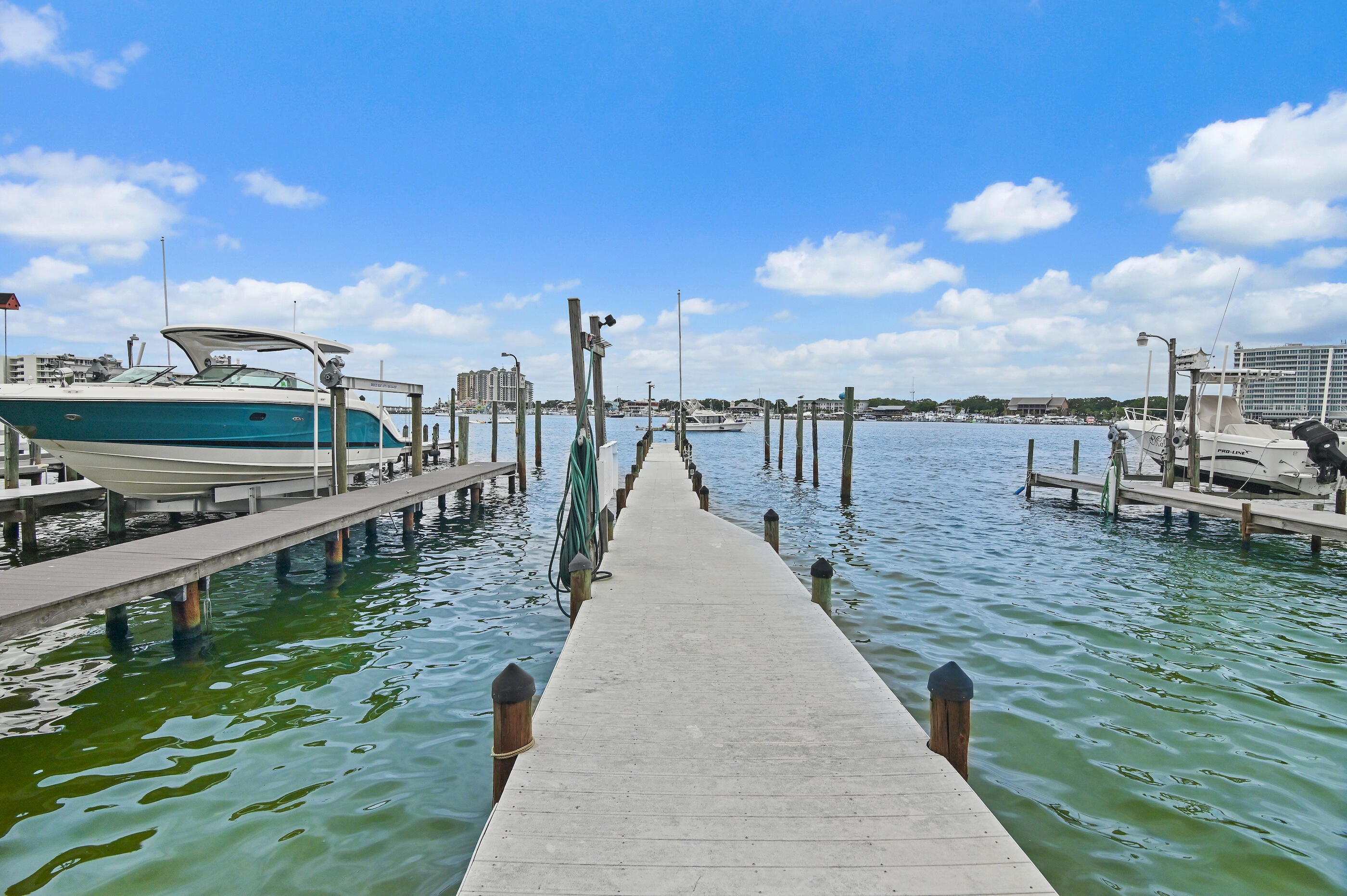 HARBOUR TOWNE - Residential
